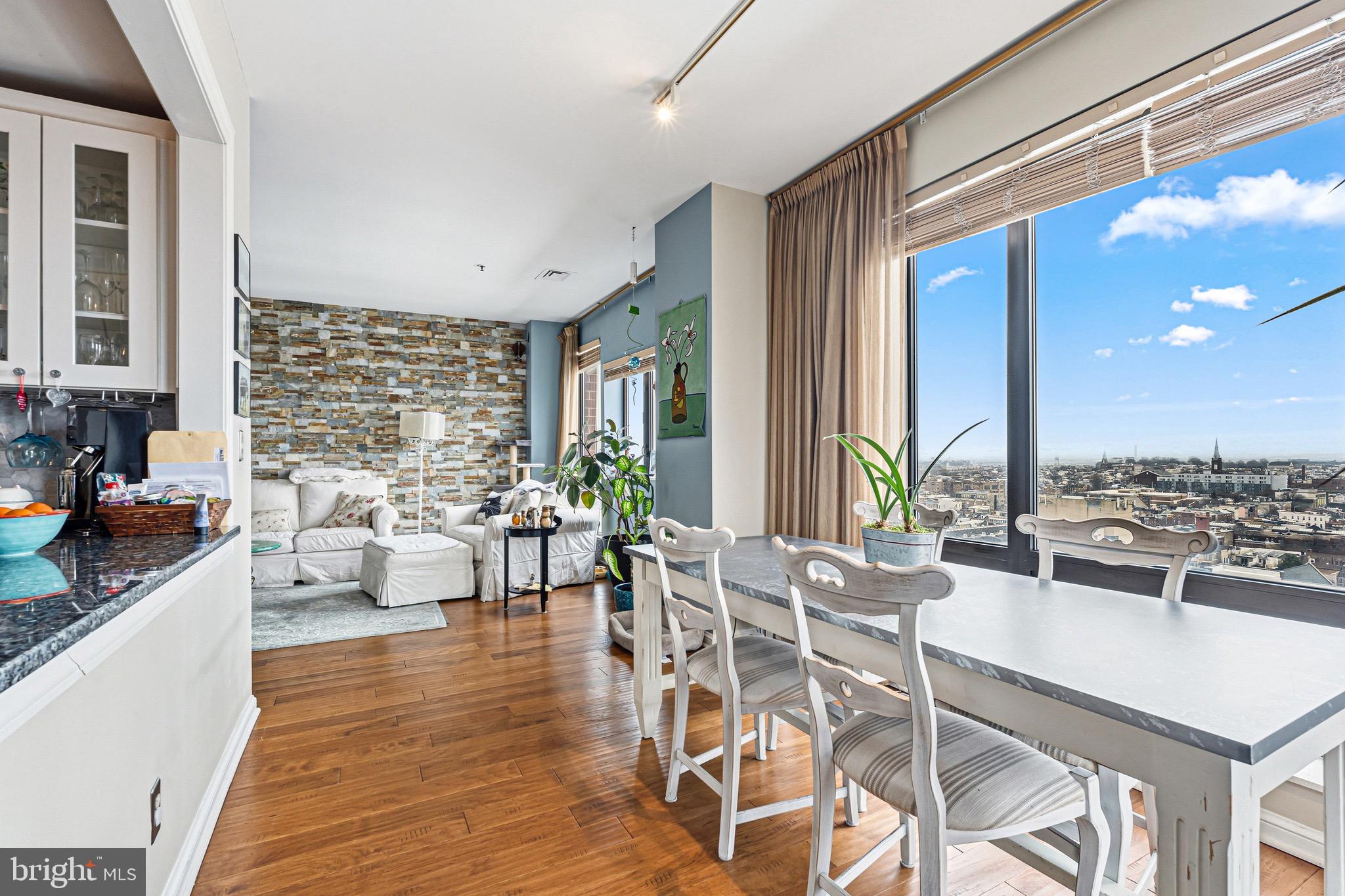 INNER HARBOR - Residential