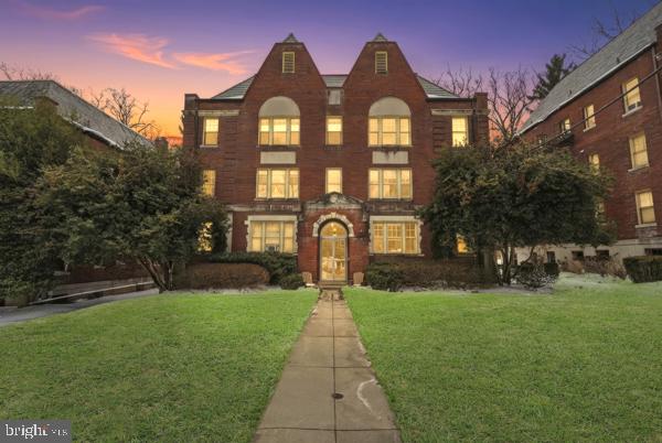 3026 PORTER STREET NW 101