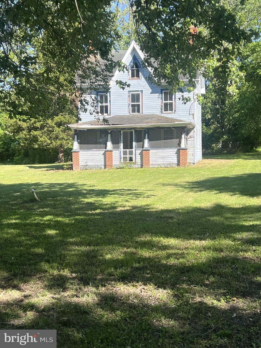 Wonderful opportunity to rehab a home for vacation purposes, or tear down and build on a nice spacious corner lot. Very close to the Wenona Marina with water access. Walking distance to fresh crabs and fish with a seafood company just steps away. Large lot with views of the trees makes for a private setting. Enjoy all that Deal Island and Wenona have to offer!