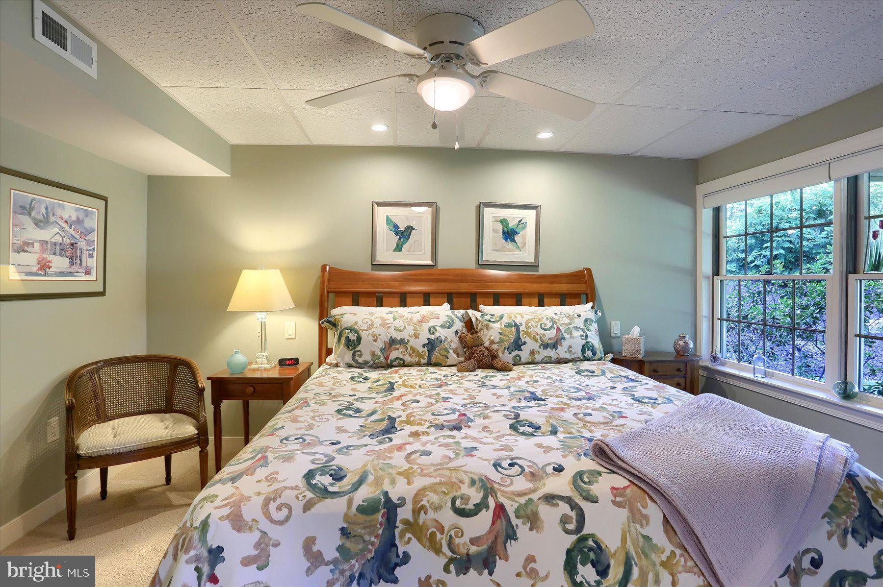 LAUREL POINT - Residential