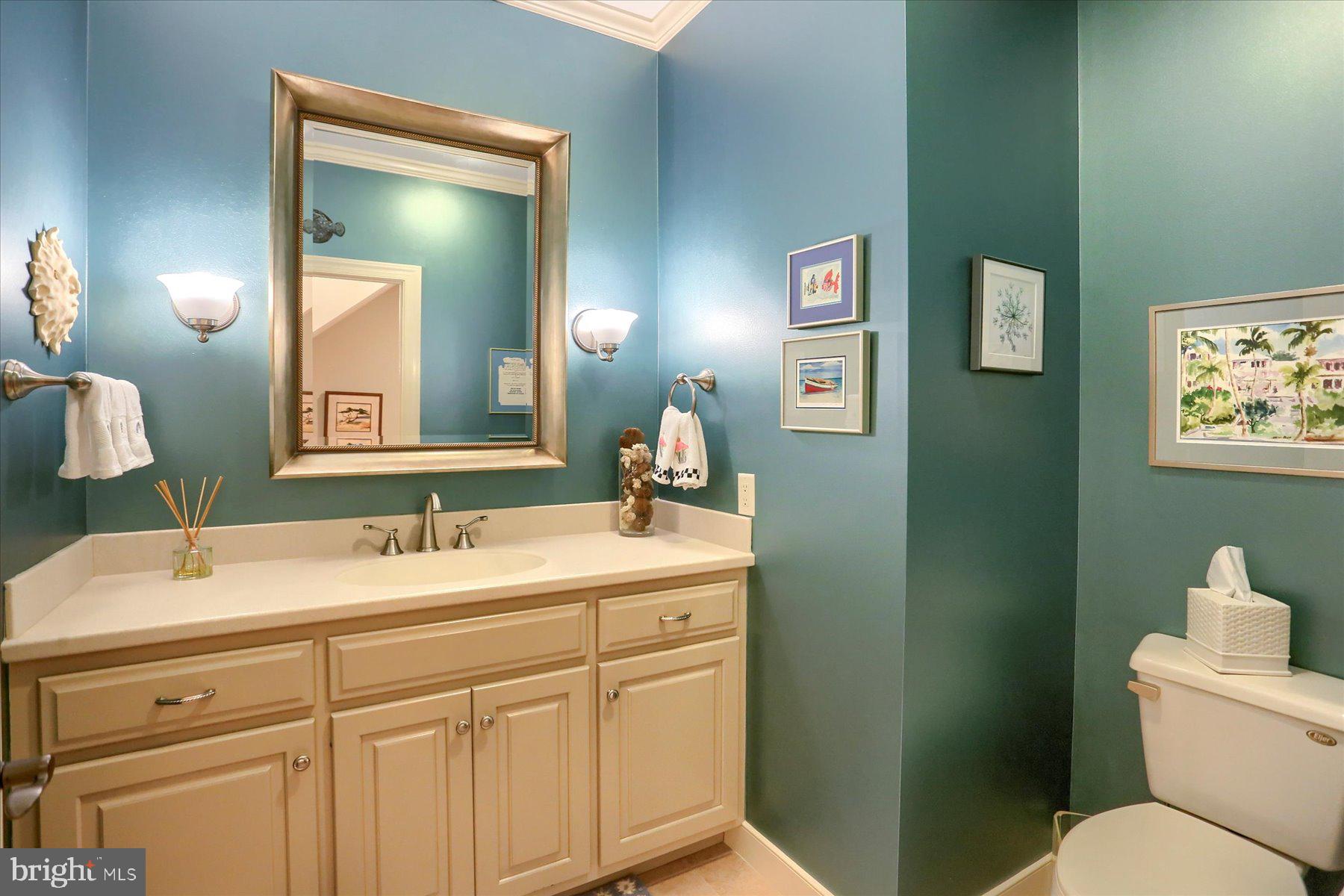 LAUREL POINT - Residential