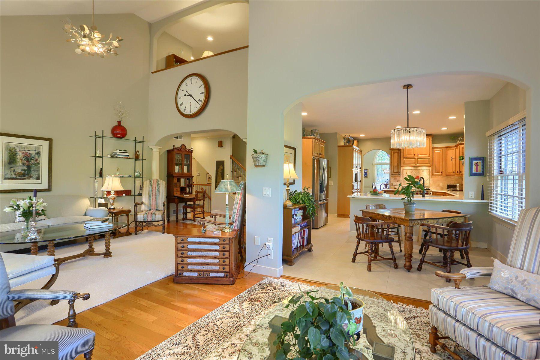 LAUREL POINT - Residential