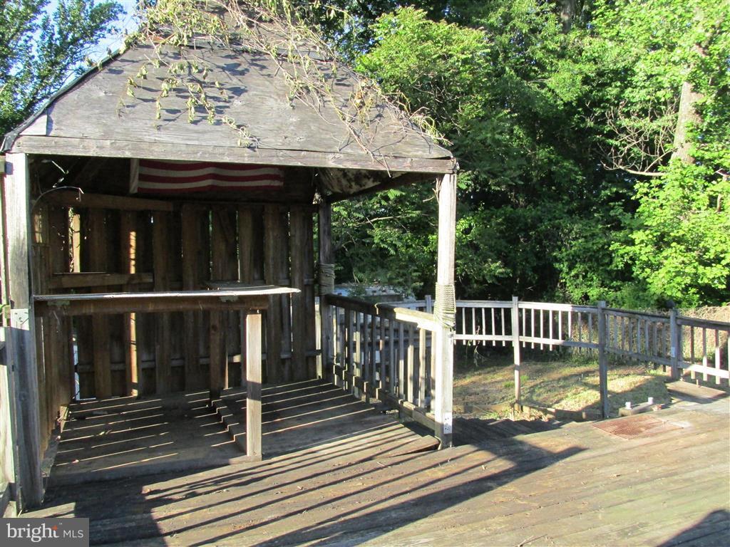 SHIRLEY HEIGHTS - Residential