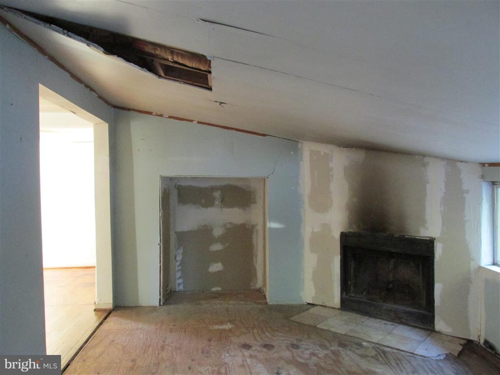 SHIRLEY HEIGHTS - Residential