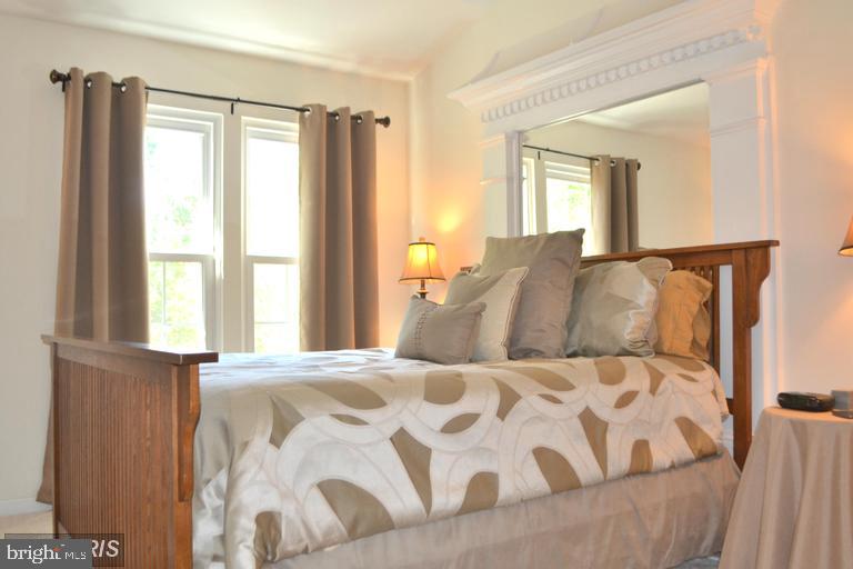 TURNBERRY VILLAGE - Residential Lease