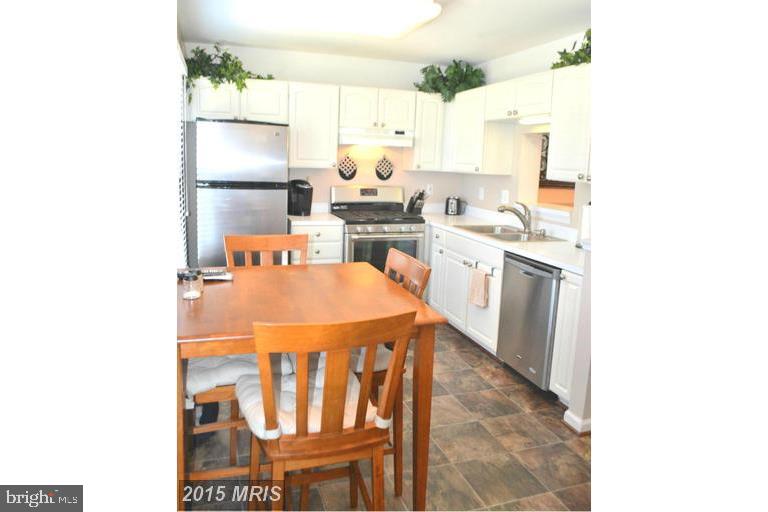 TURNBERRY VILLAGE - Residential Lease