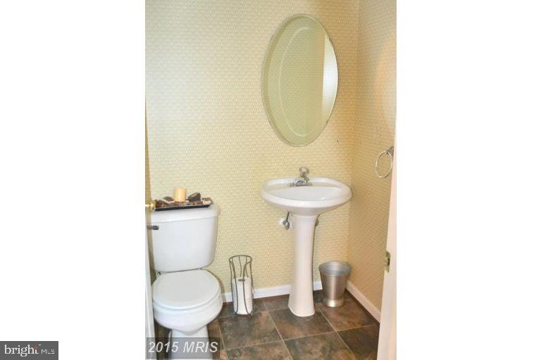 TURNBERRY VILLAGE - Residential Lease