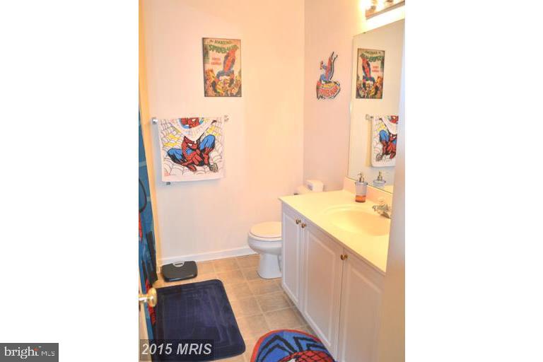 TURNBERRY VILLAGE - Residential Lease