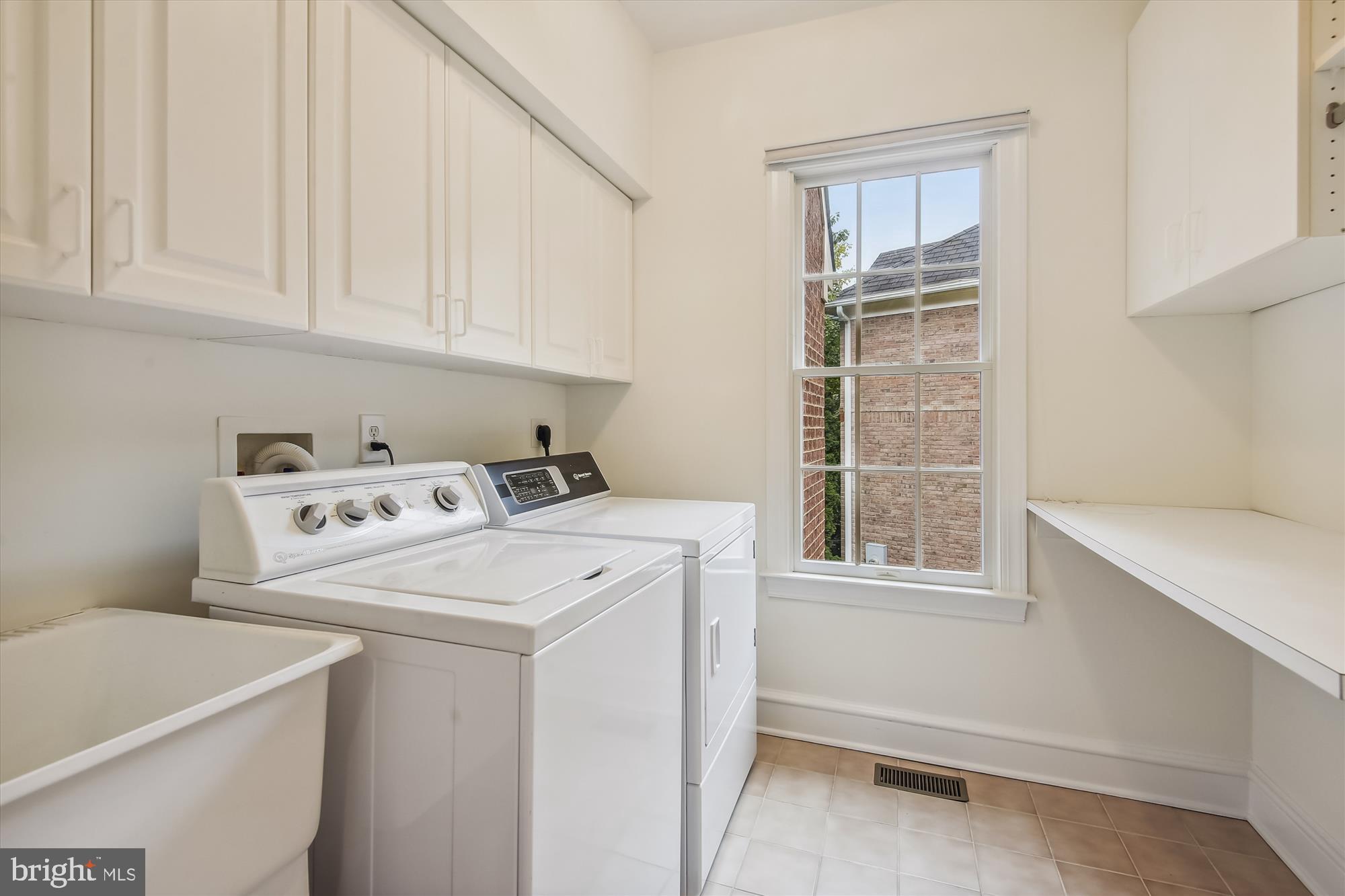 LOCUST RIDGE - Residential