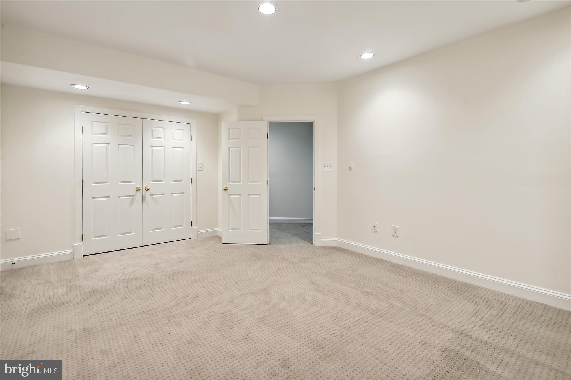 LOCUST RIDGE - Residential