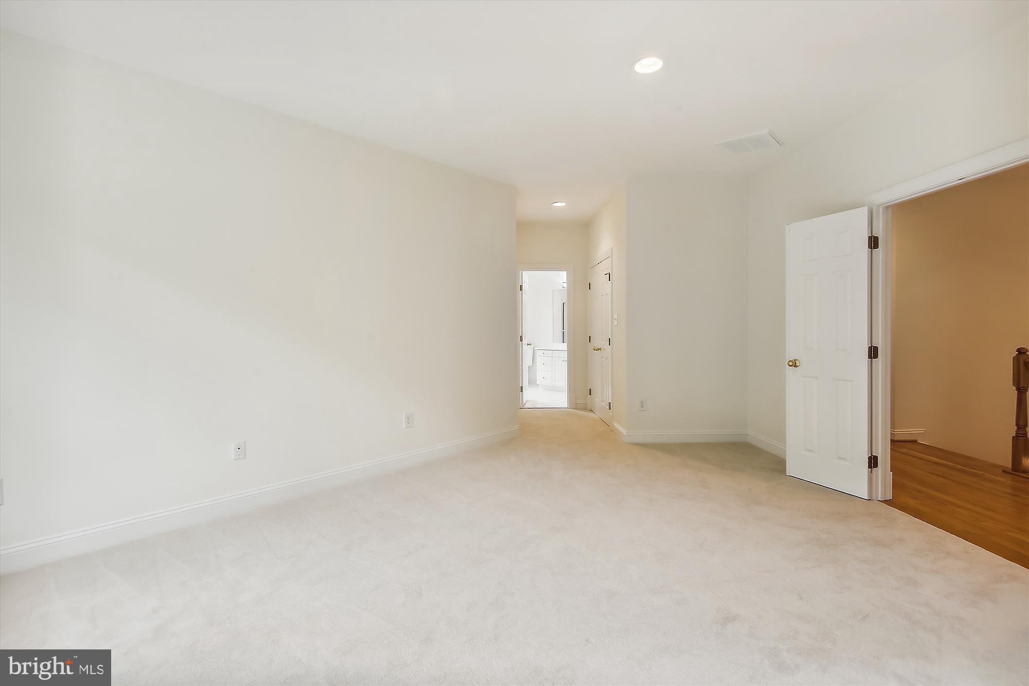 LOCUST RIDGE - Residential