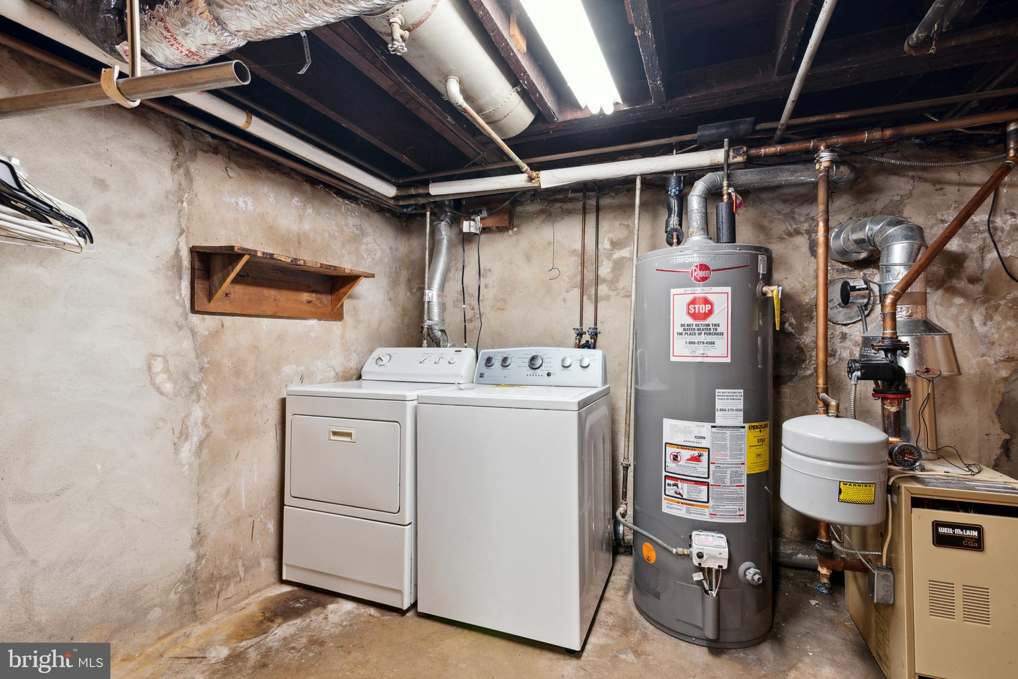 LAWNDALE - Residential