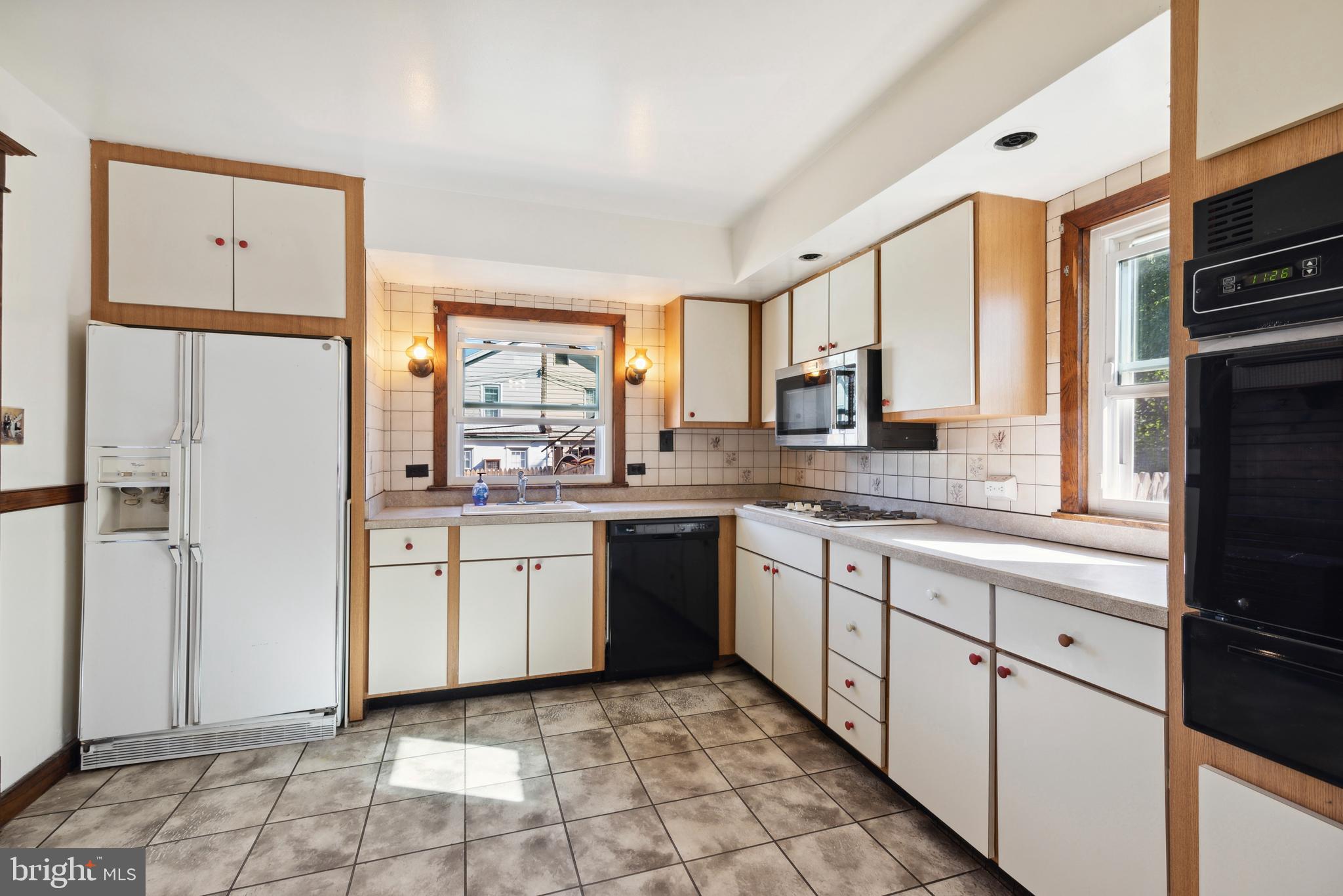 LAWNDALE - Residential