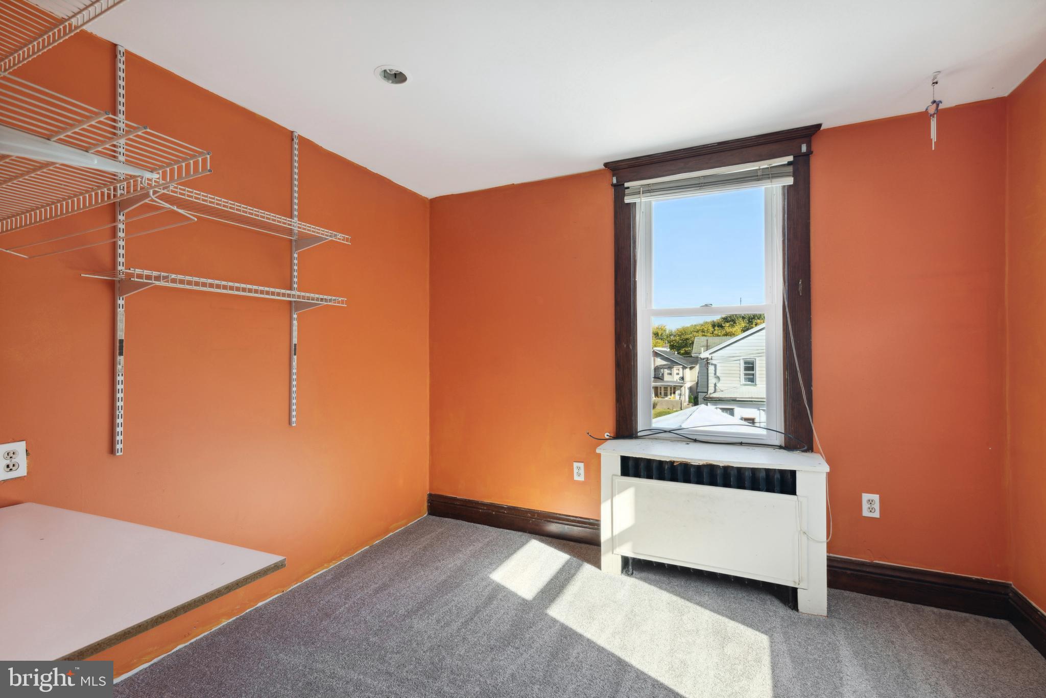 LAWNDALE - Residential