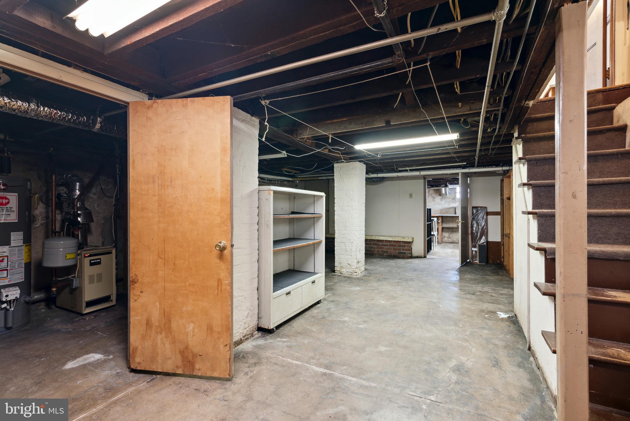 LAWNDALE - Residential