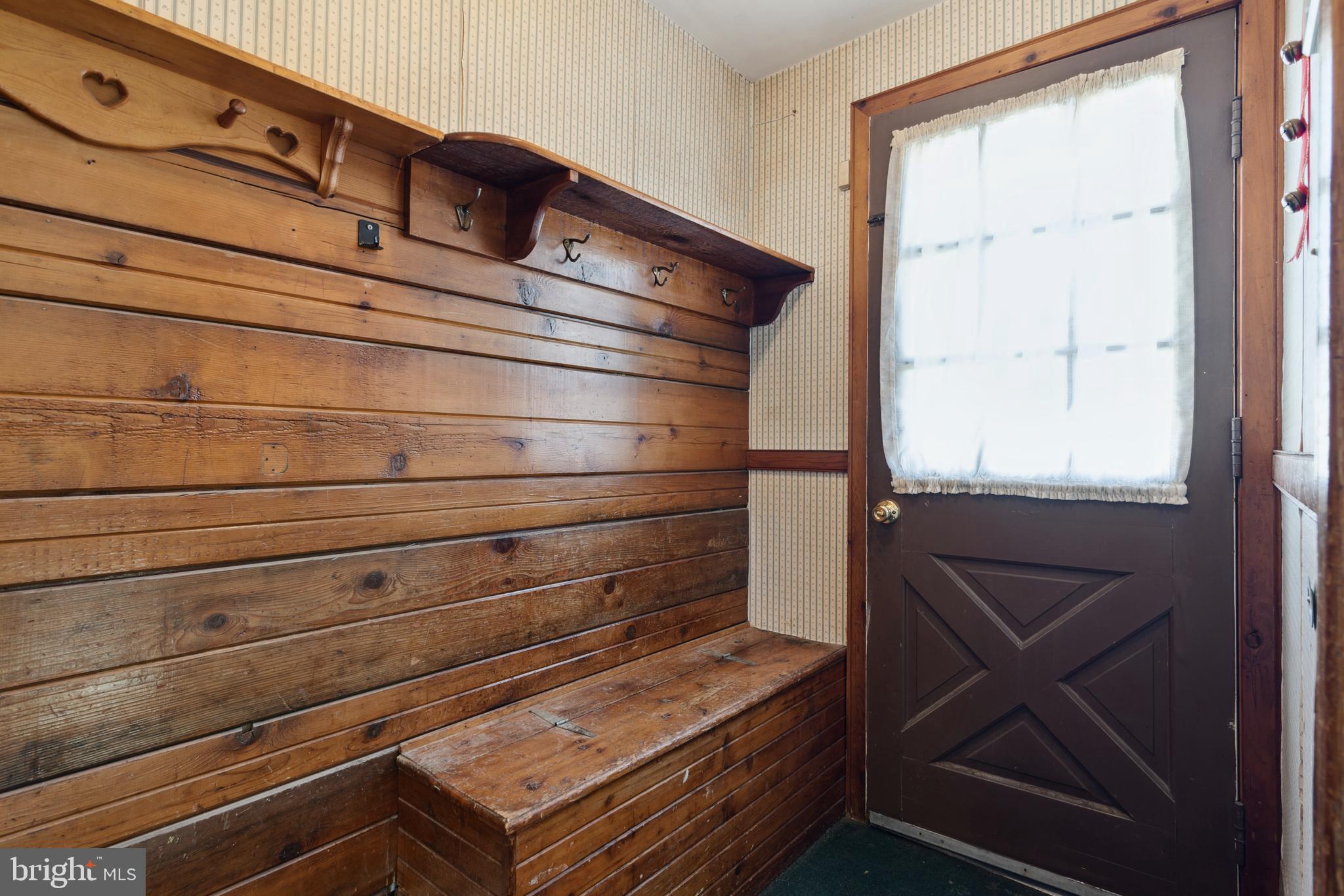 LAWNDALE - Residential