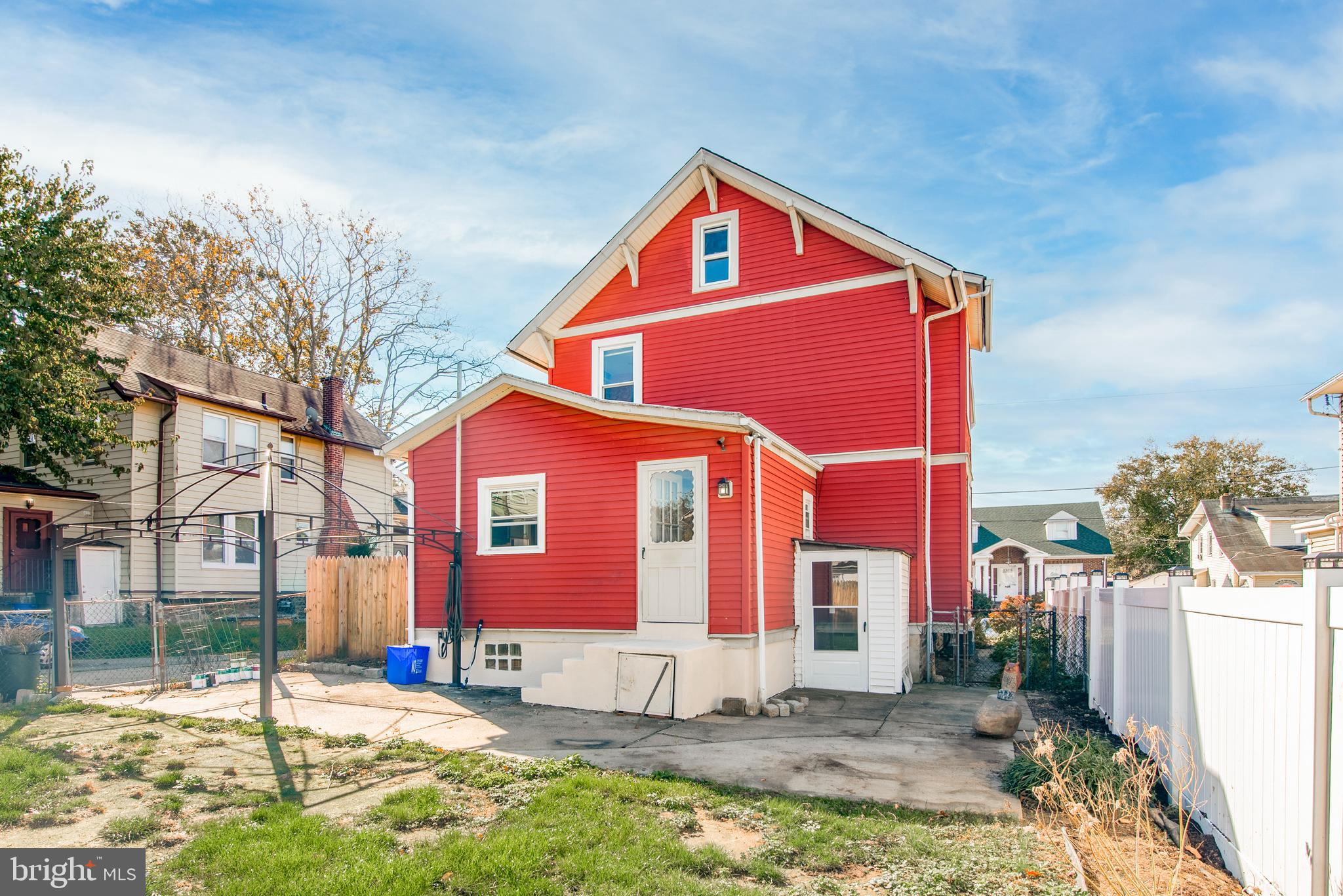 LAWNDALE - Residential