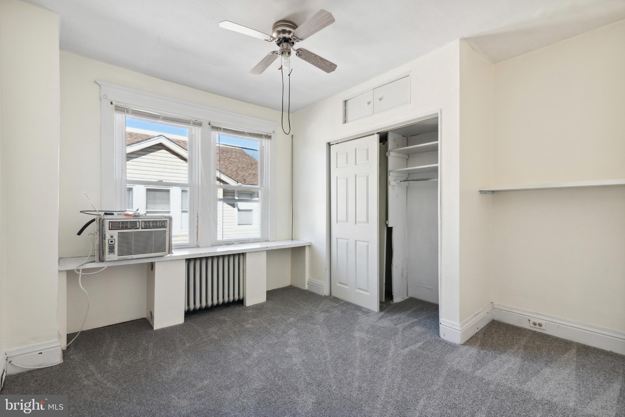 LAWNDALE - Residential