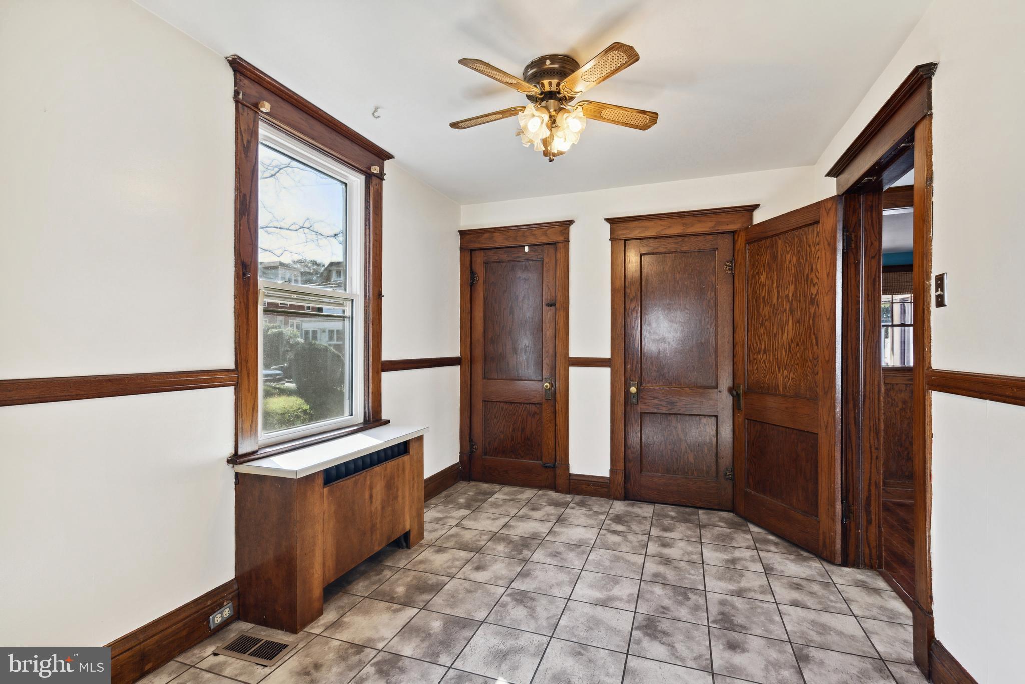 LAWNDALE - Residential