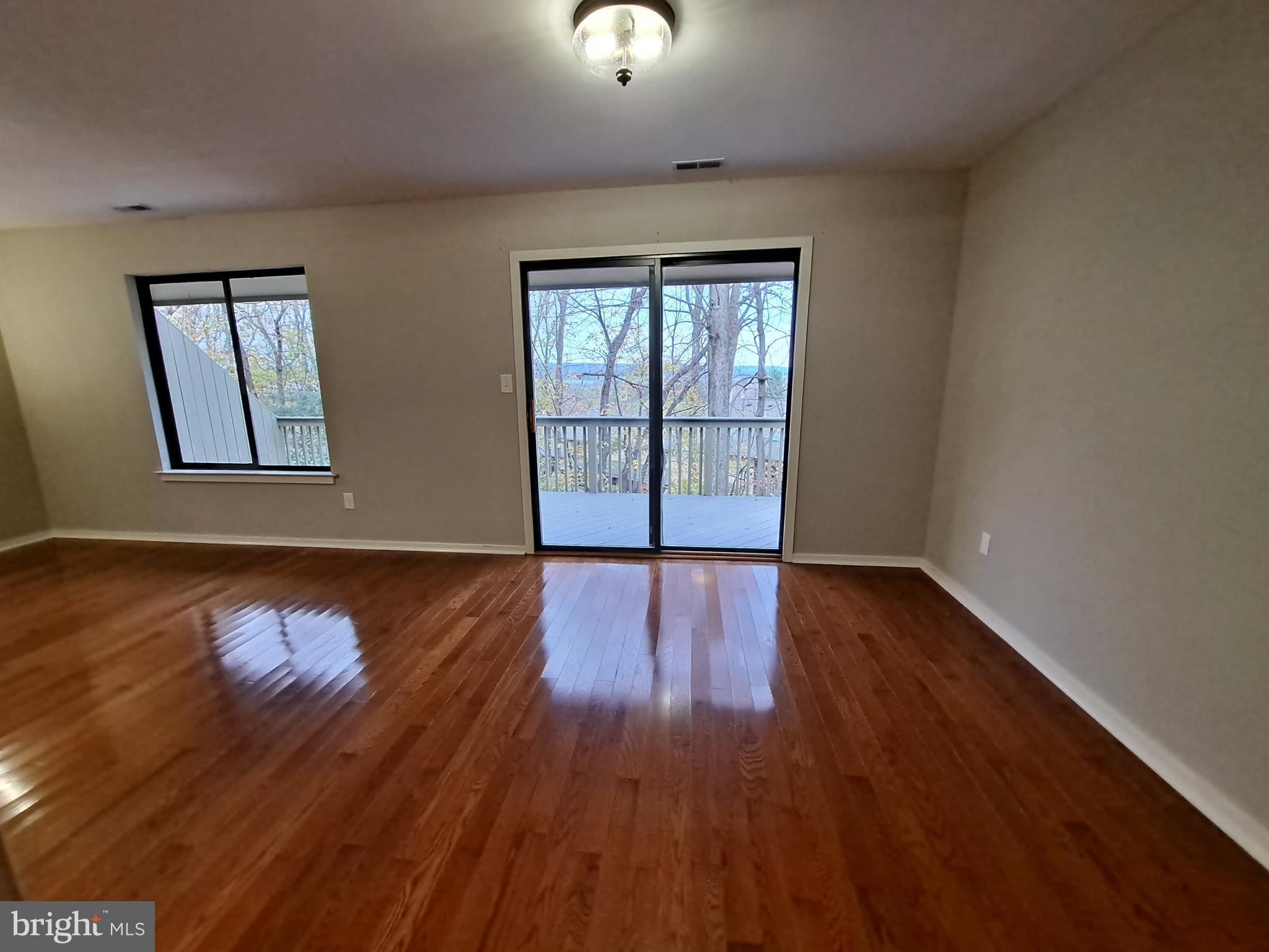 LYNETREE - Residential Lease