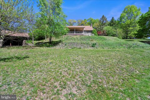 85 GERNANTS CHURCH ROAD LEESPORT PA 19533