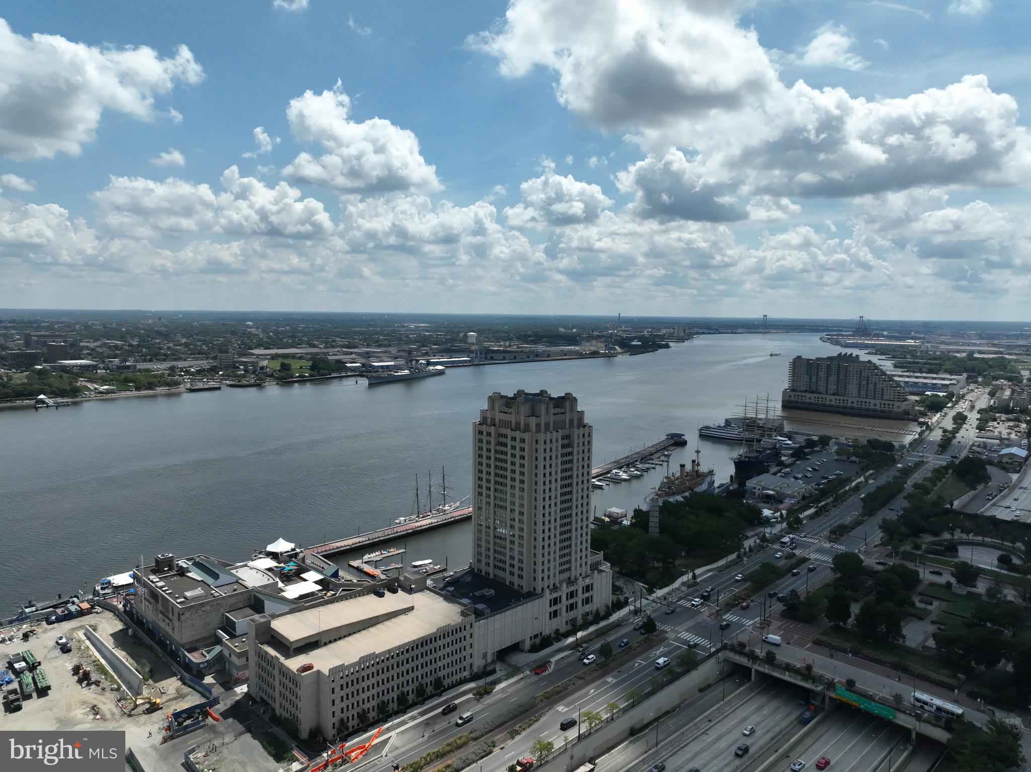 SOCIETY HILL - Residential