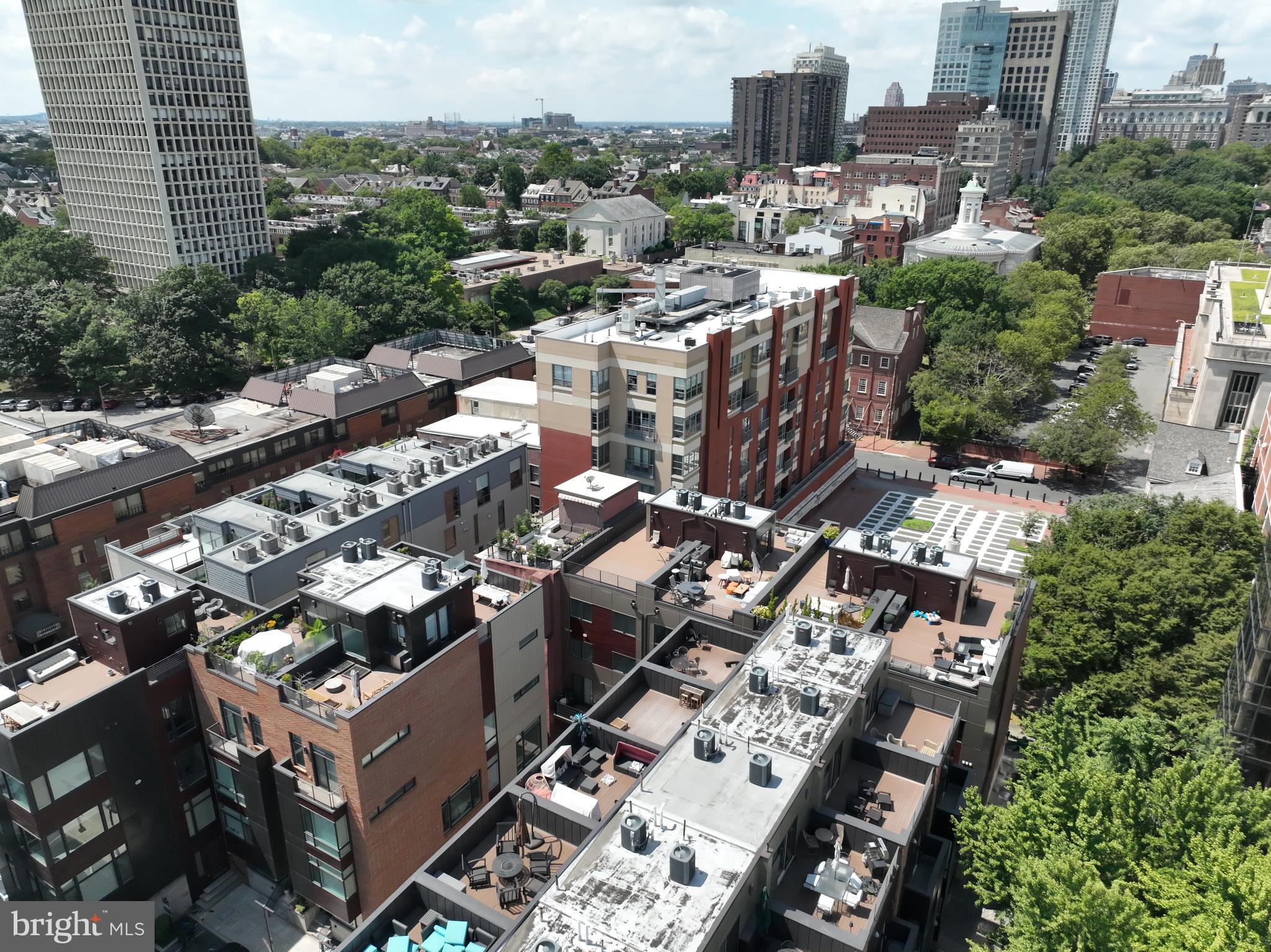 SOCIETY HILL - Residential