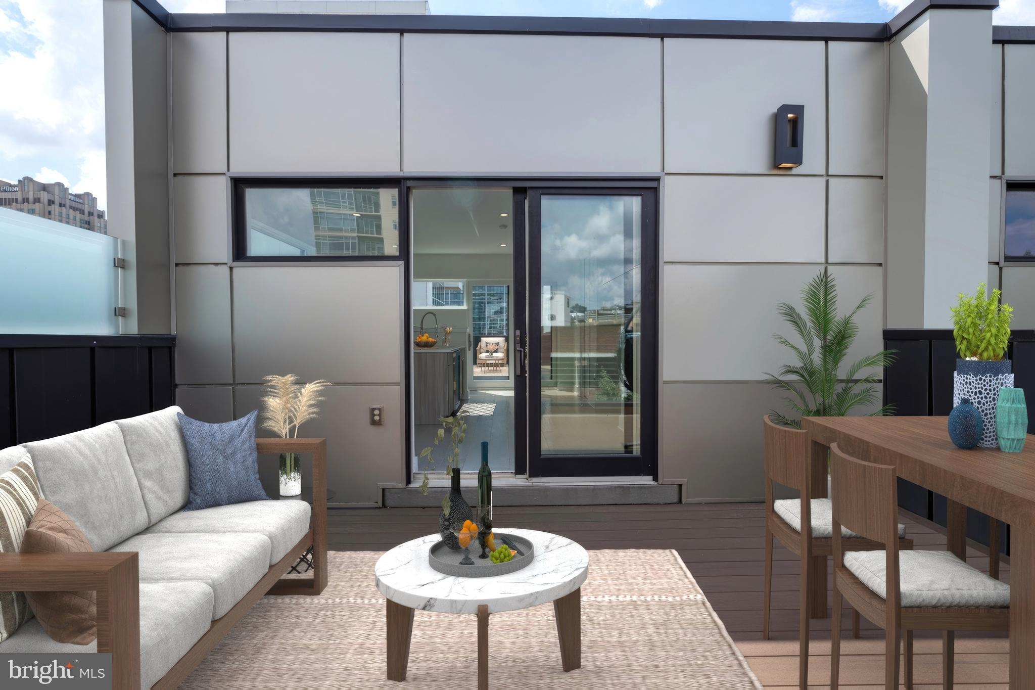 SOCIETY HILL - Residential