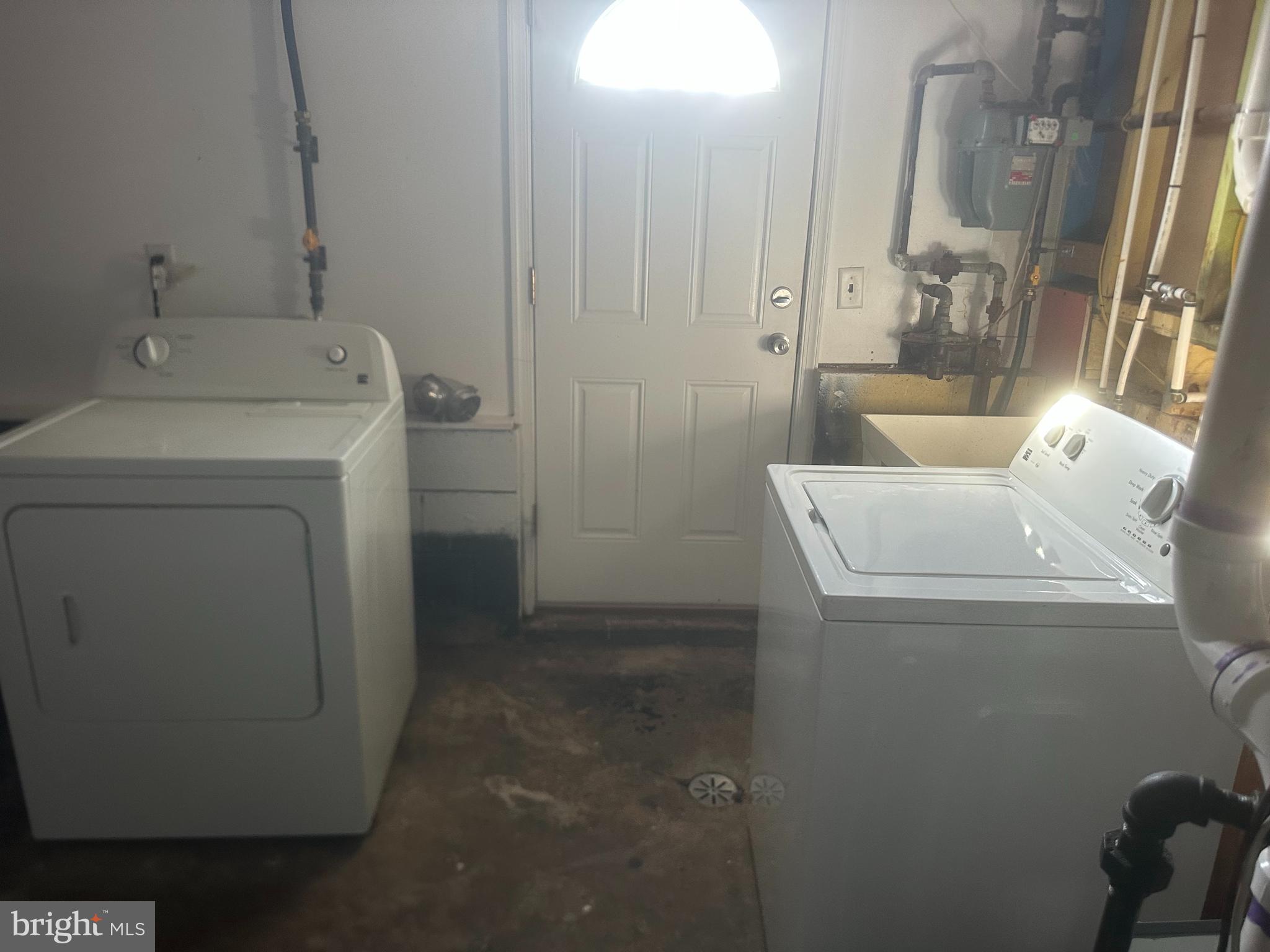 BIRCHWOOD PARK - Residential Lease