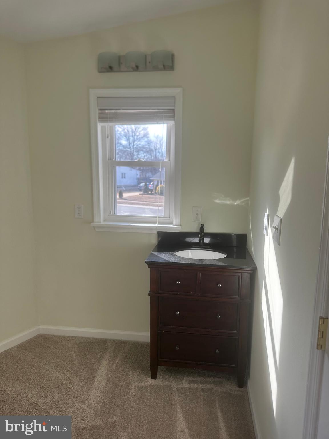 BIRCHWOOD PARK - Residential Lease