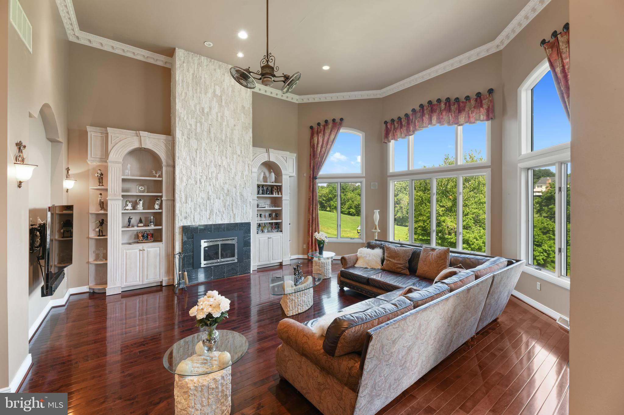 LAMBOURNE DOWNS - Residential