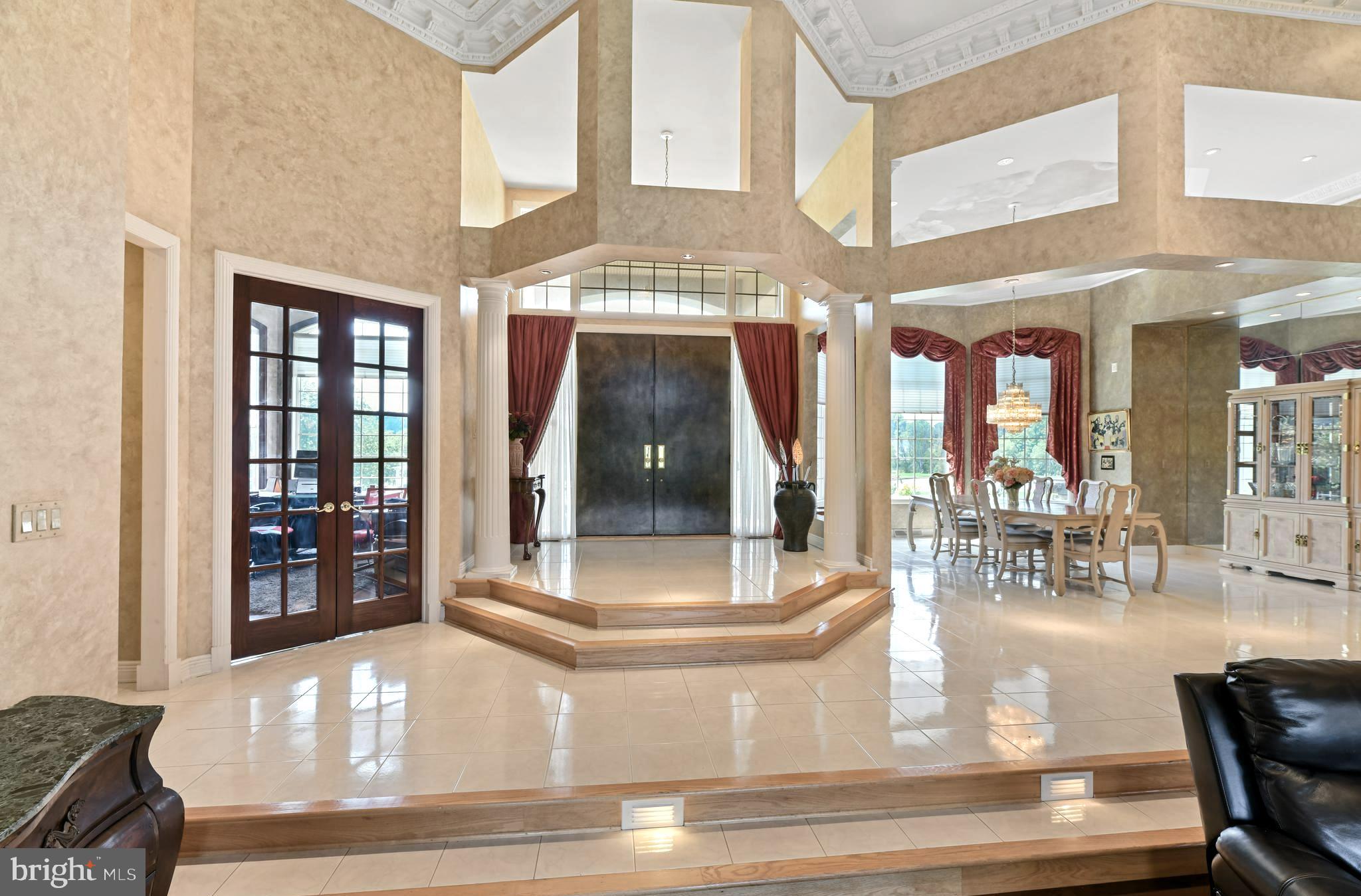 LAMBOURNE DOWNS - Residential