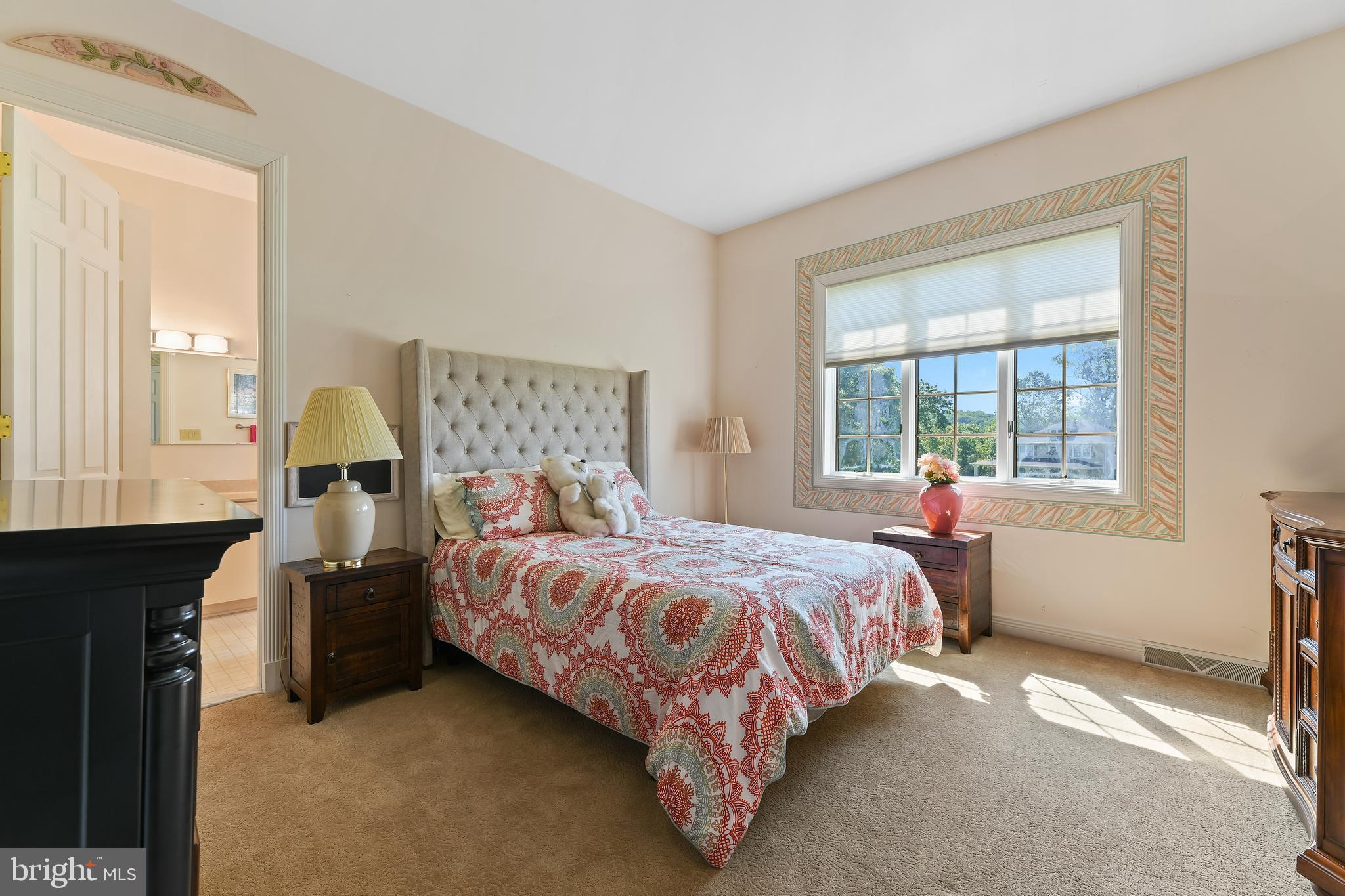 LAMBOURNE DOWNS - Residential