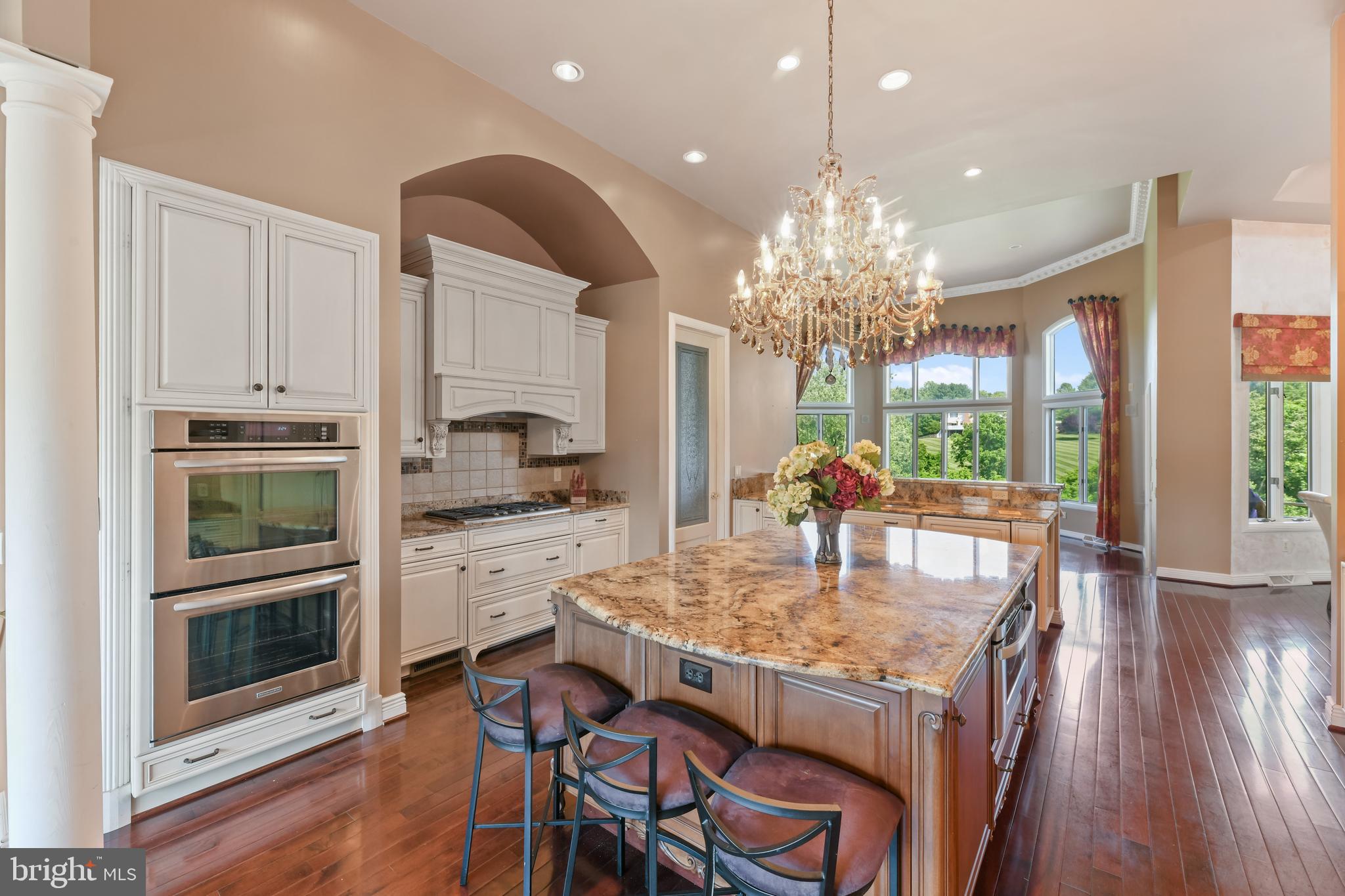 LAMBOURNE DOWNS - Residential