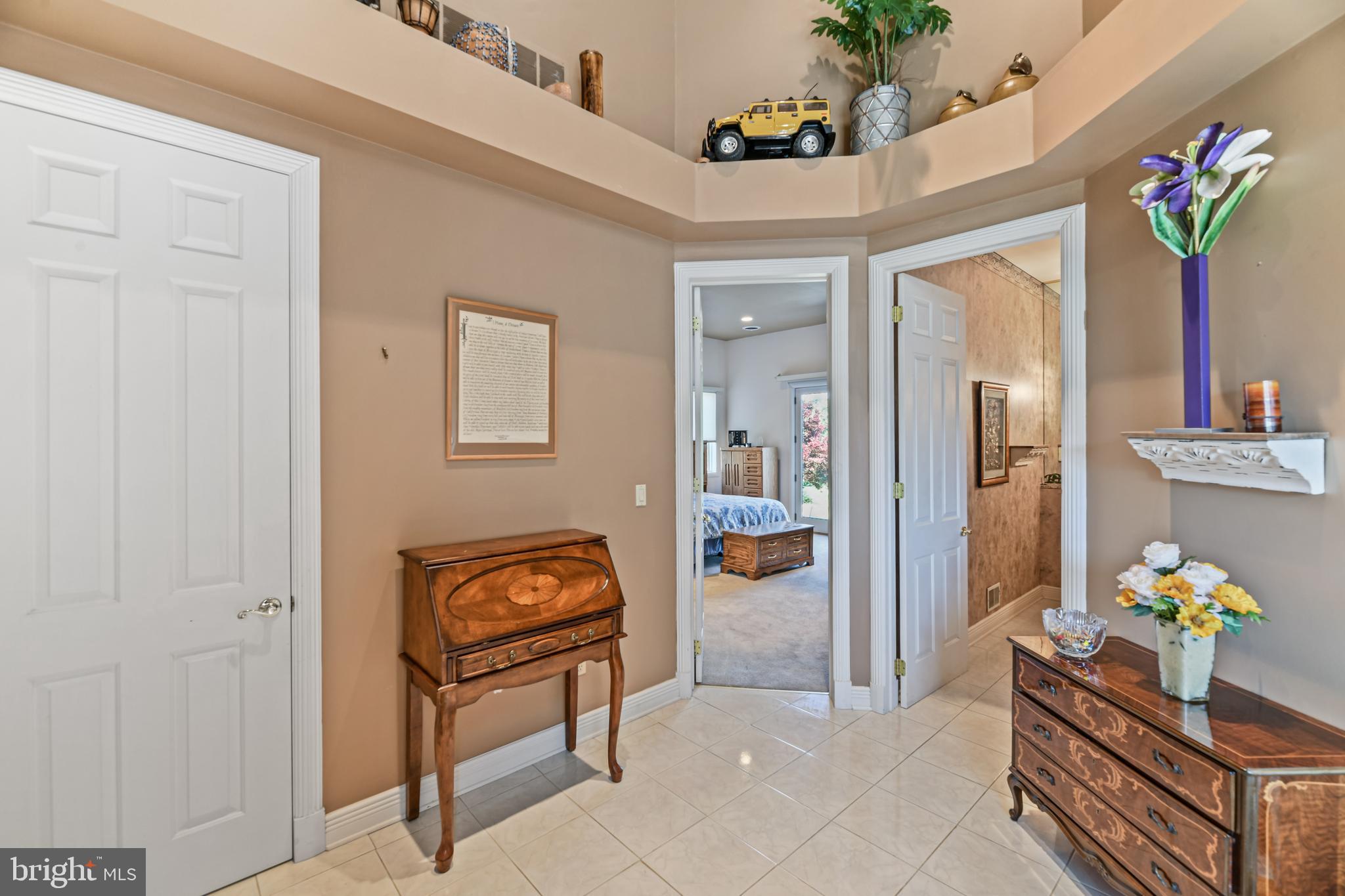 LAMBOURNE DOWNS - Residential