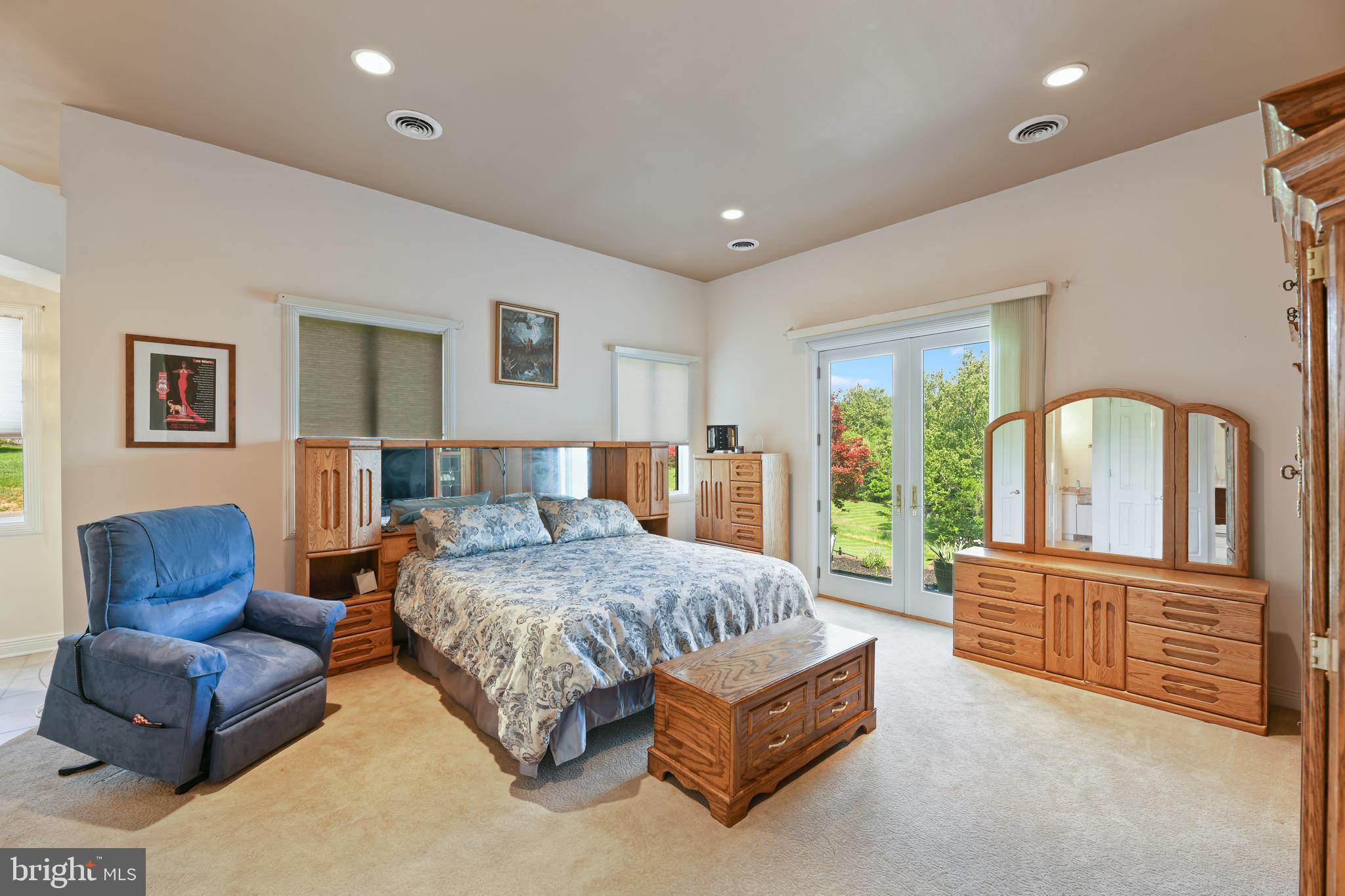 LAMBOURNE DOWNS - Residential