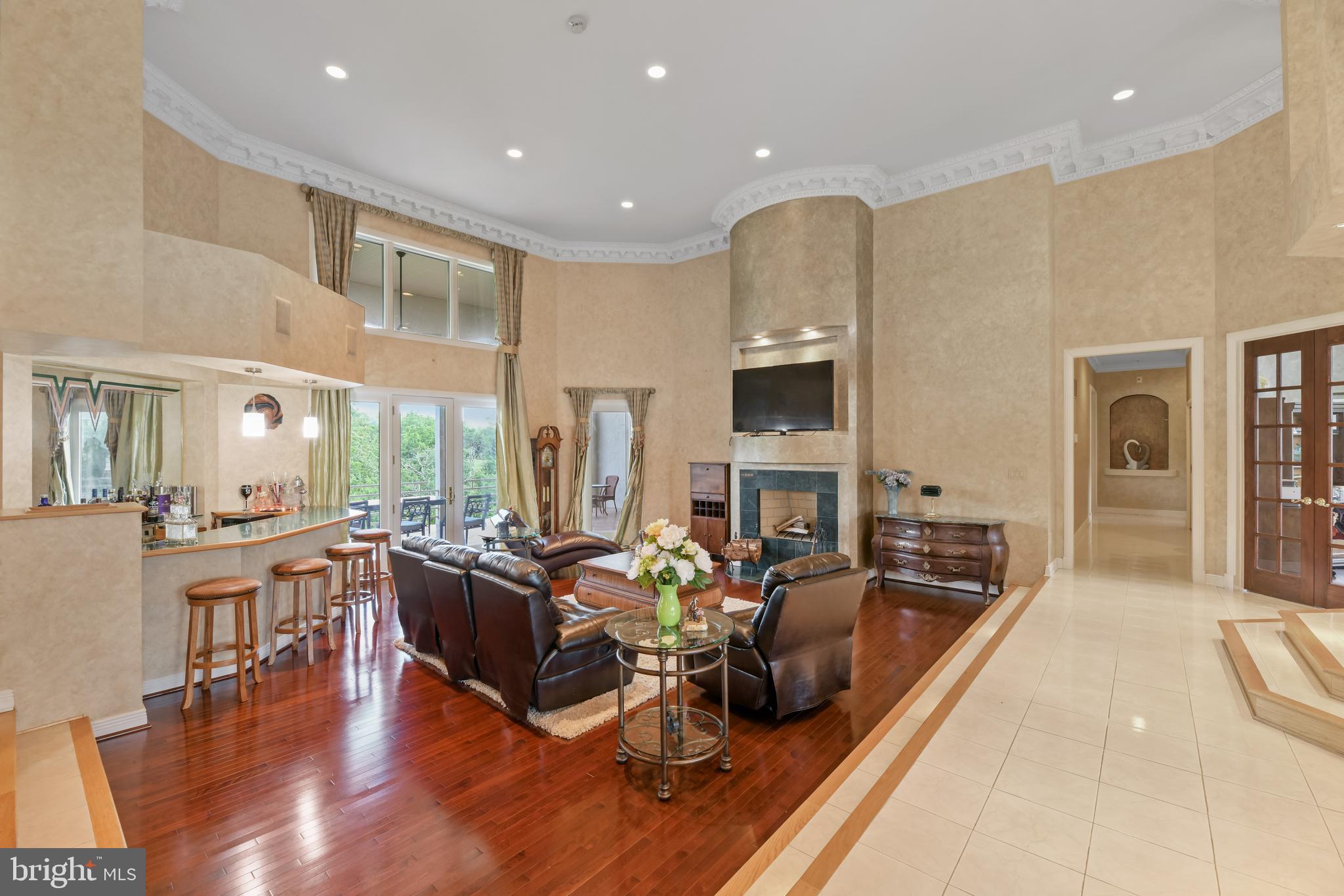 LAMBOURNE DOWNS - Residential