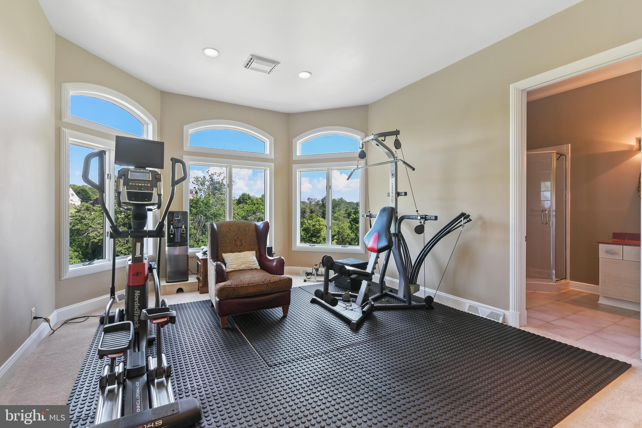 LAMBOURNE DOWNS - Residential