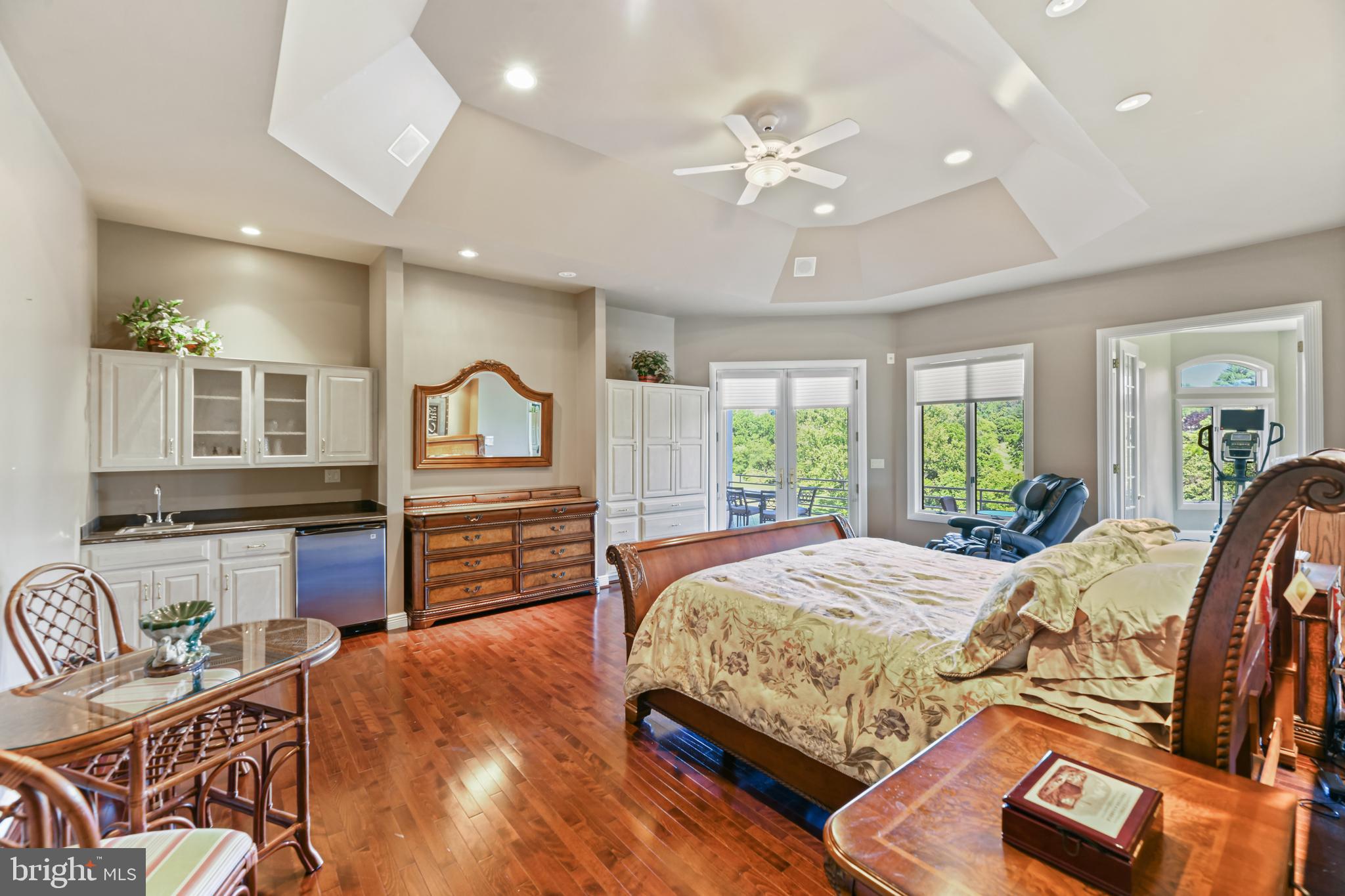 LAMBOURNE DOWNS - Residential