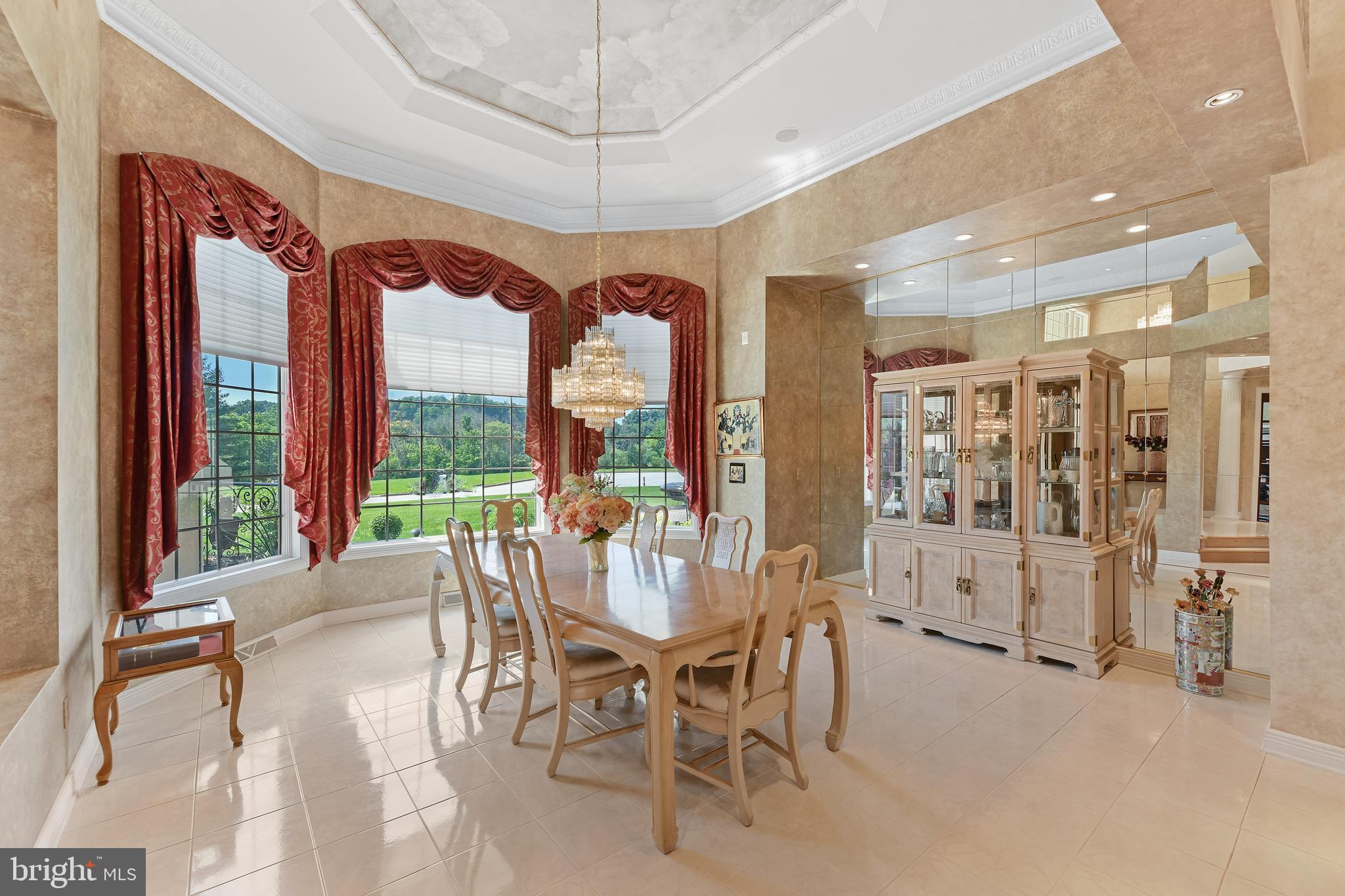 LAMBOURNE DOWNS - Residential