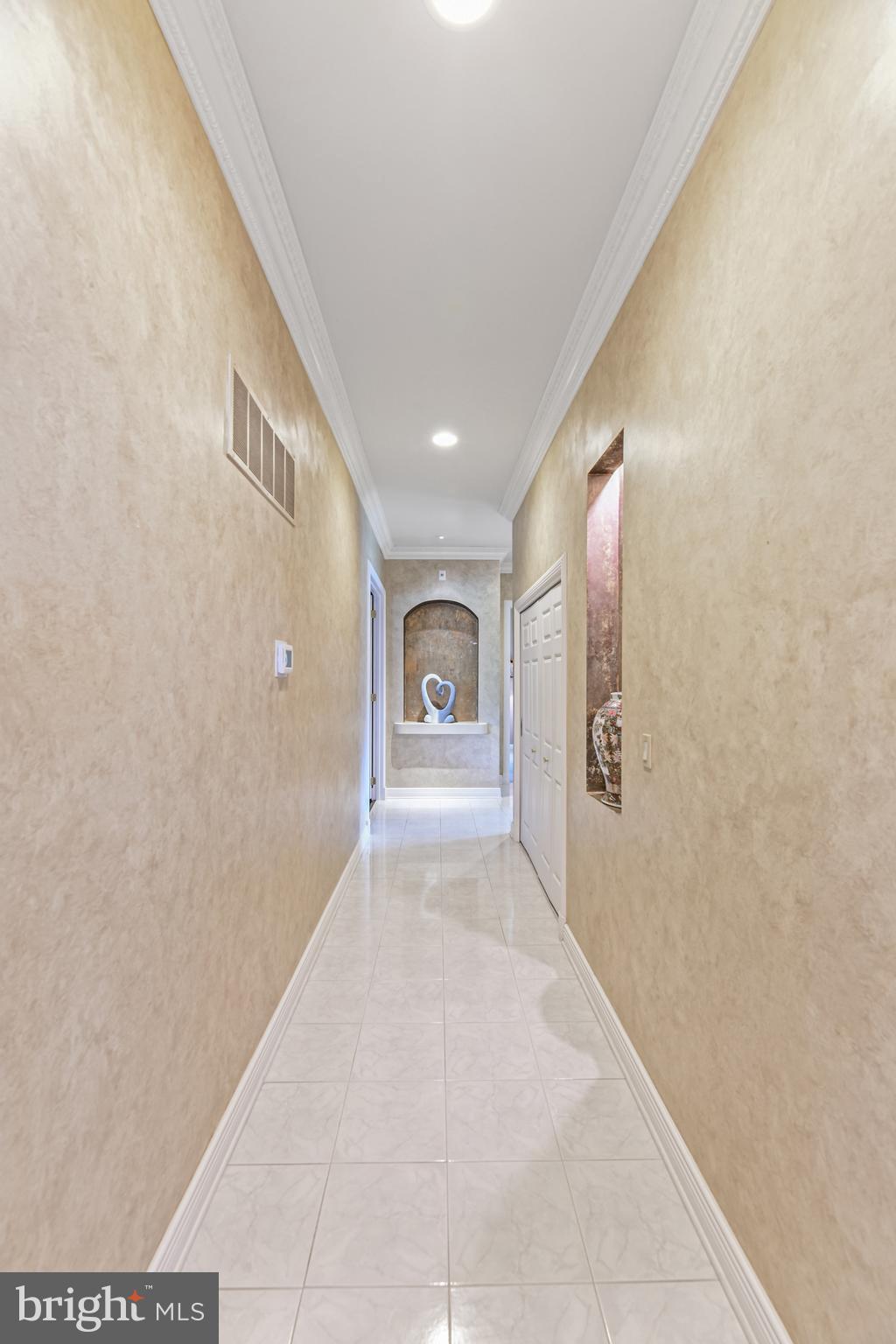 LAMBOURNE DOWNS - Residential