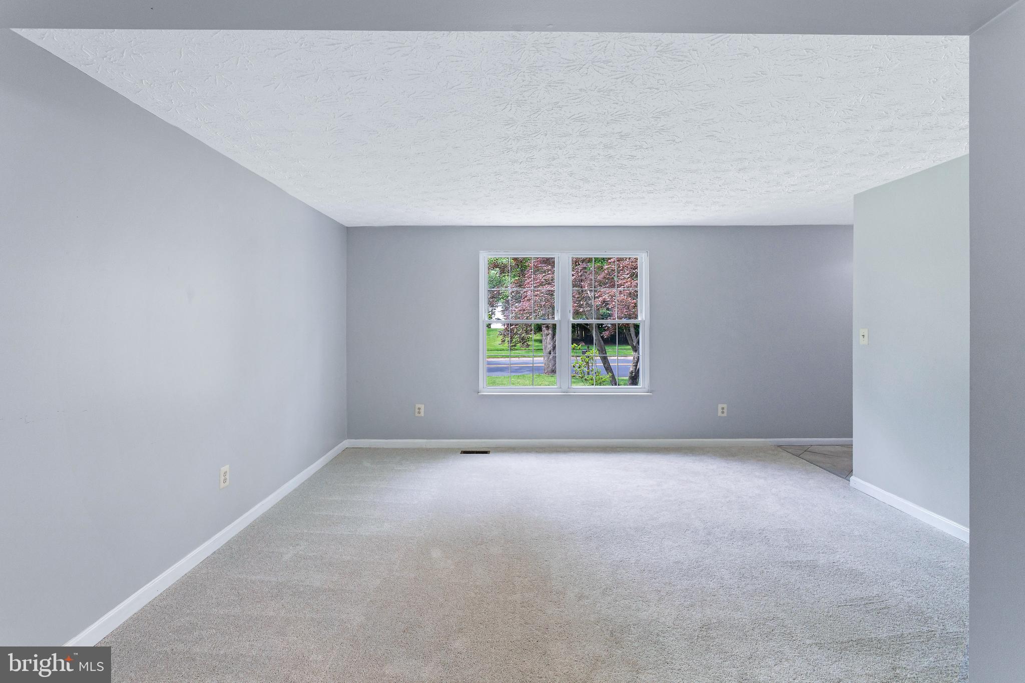 1240 WINDMILL LANE