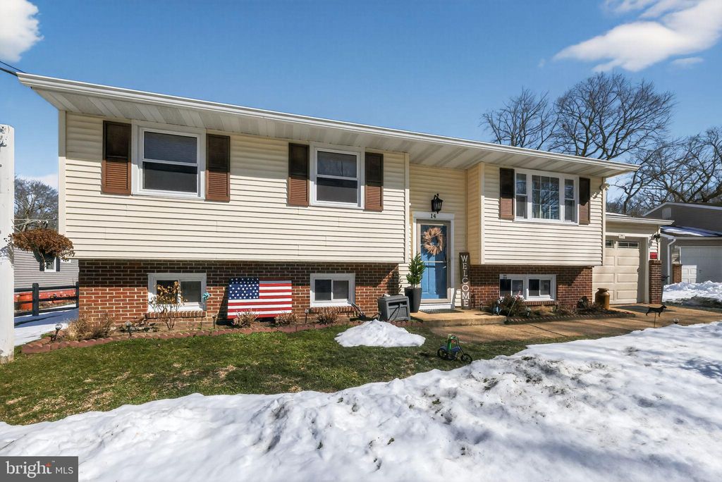 Photo of 14 Bee Street, BROWNS MILLS, NJ 08015 (MLS # NJBL2106340)