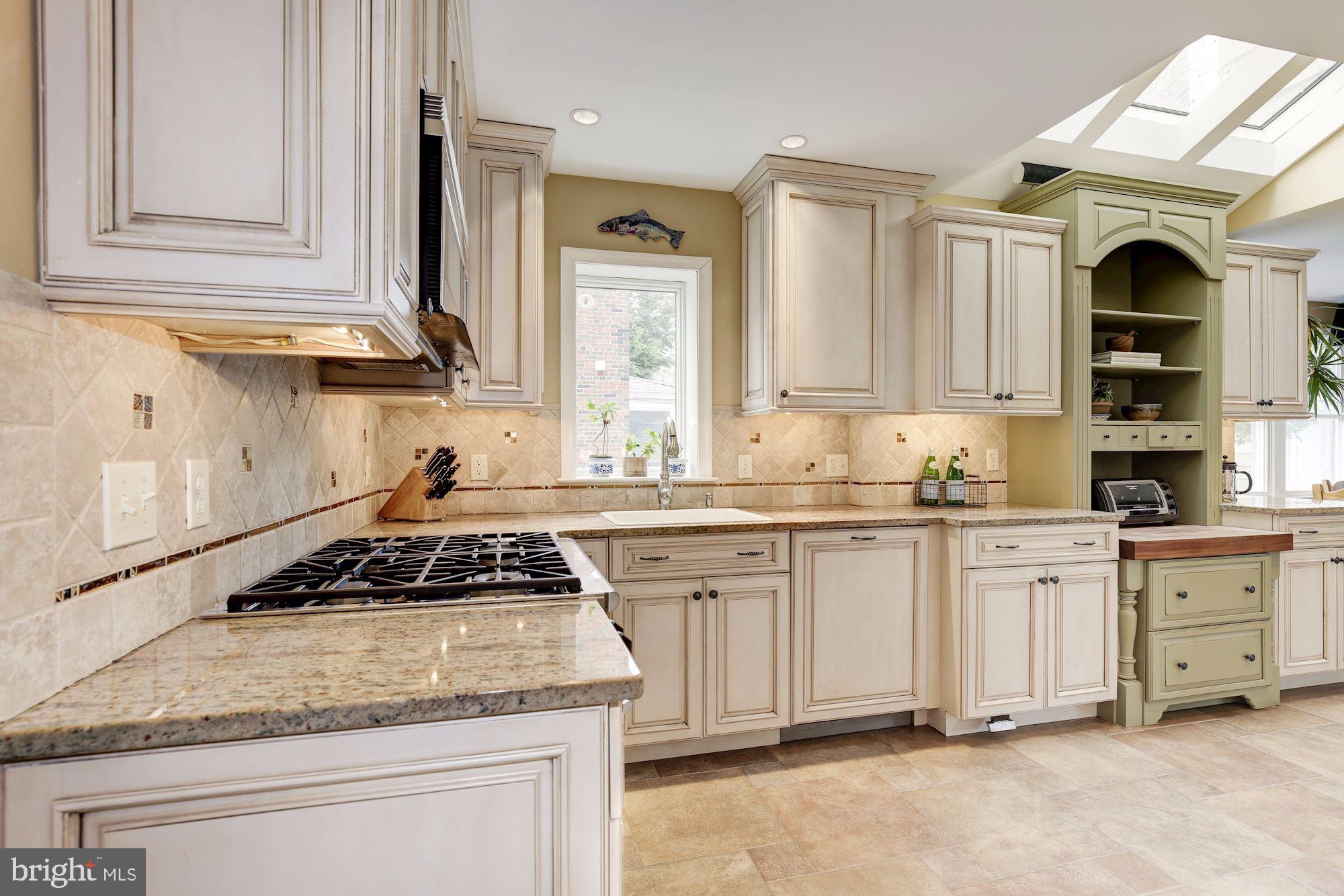 ALTA VISTA - Residential