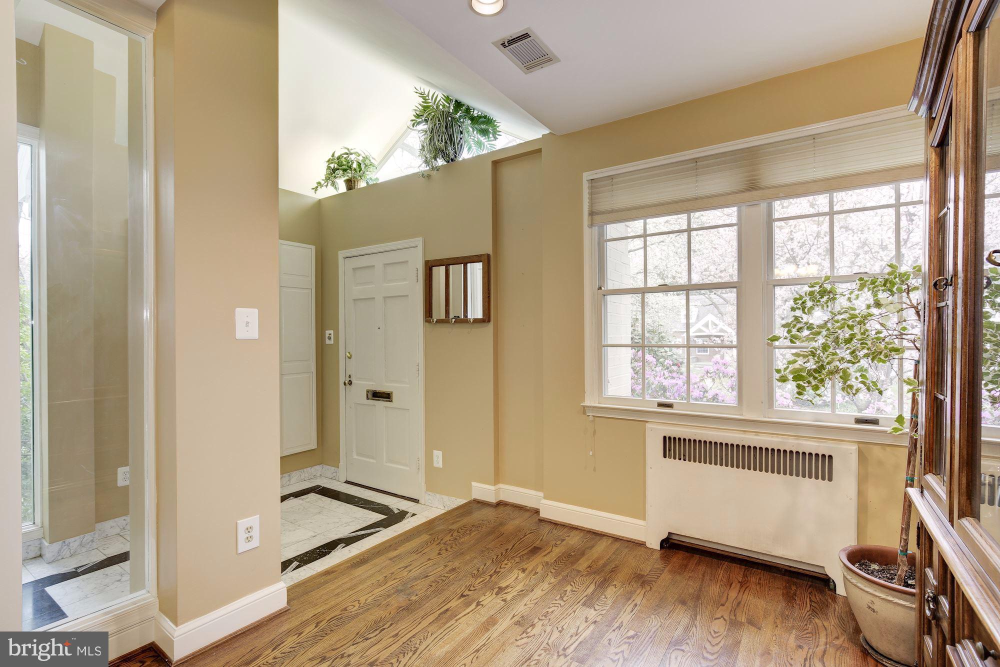 ALTA VISTA - Residential