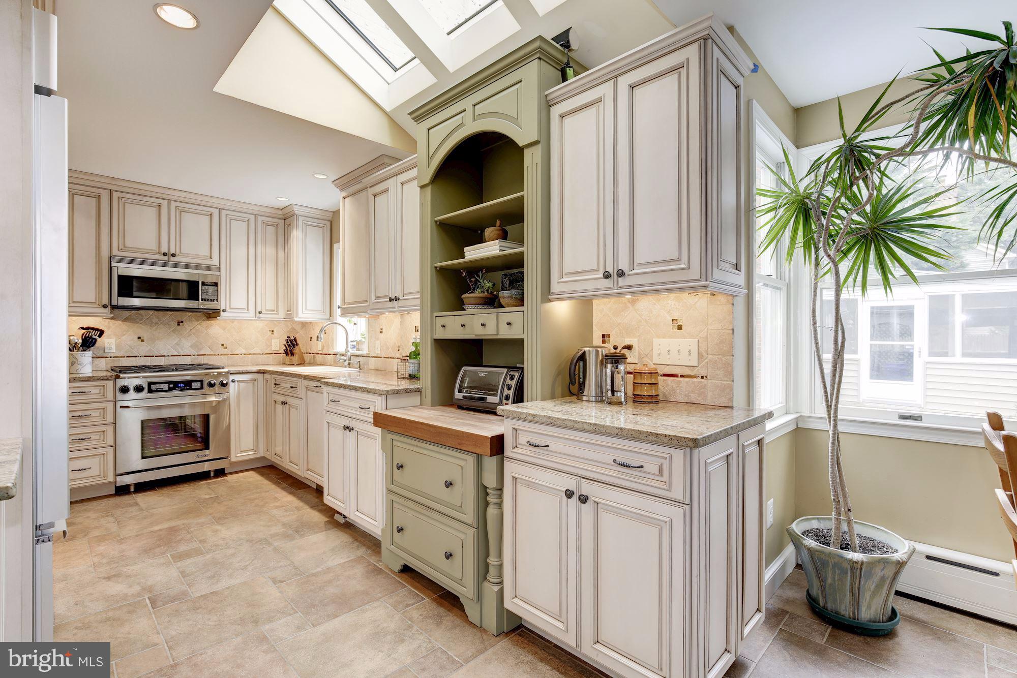 ALTA VISTA - Residential