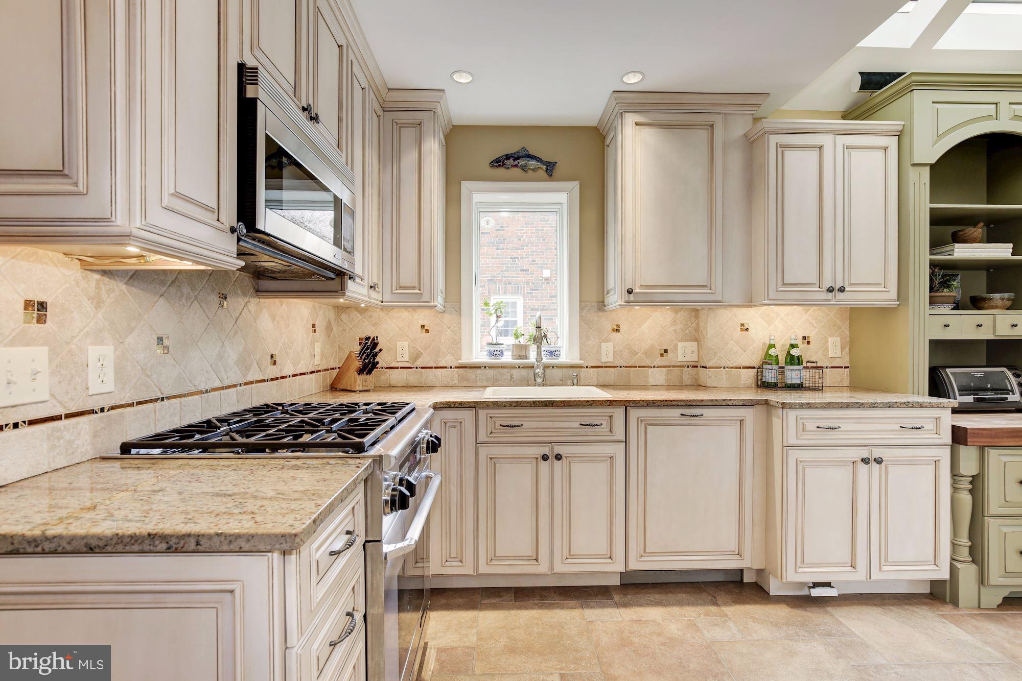 ALTA VISTA - Residential