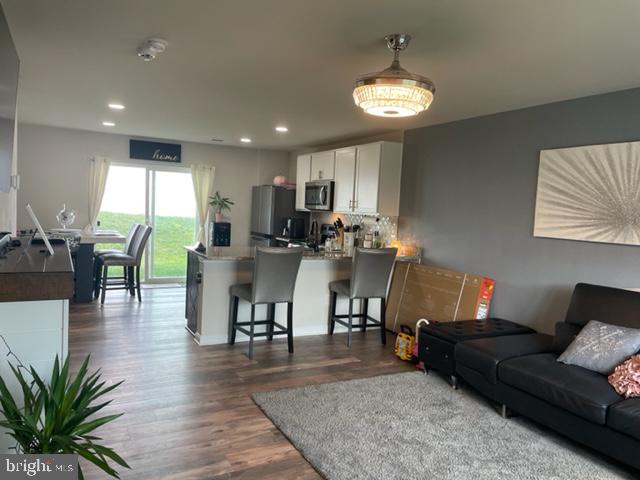 MAGNOLIA SPRINGS - Residential