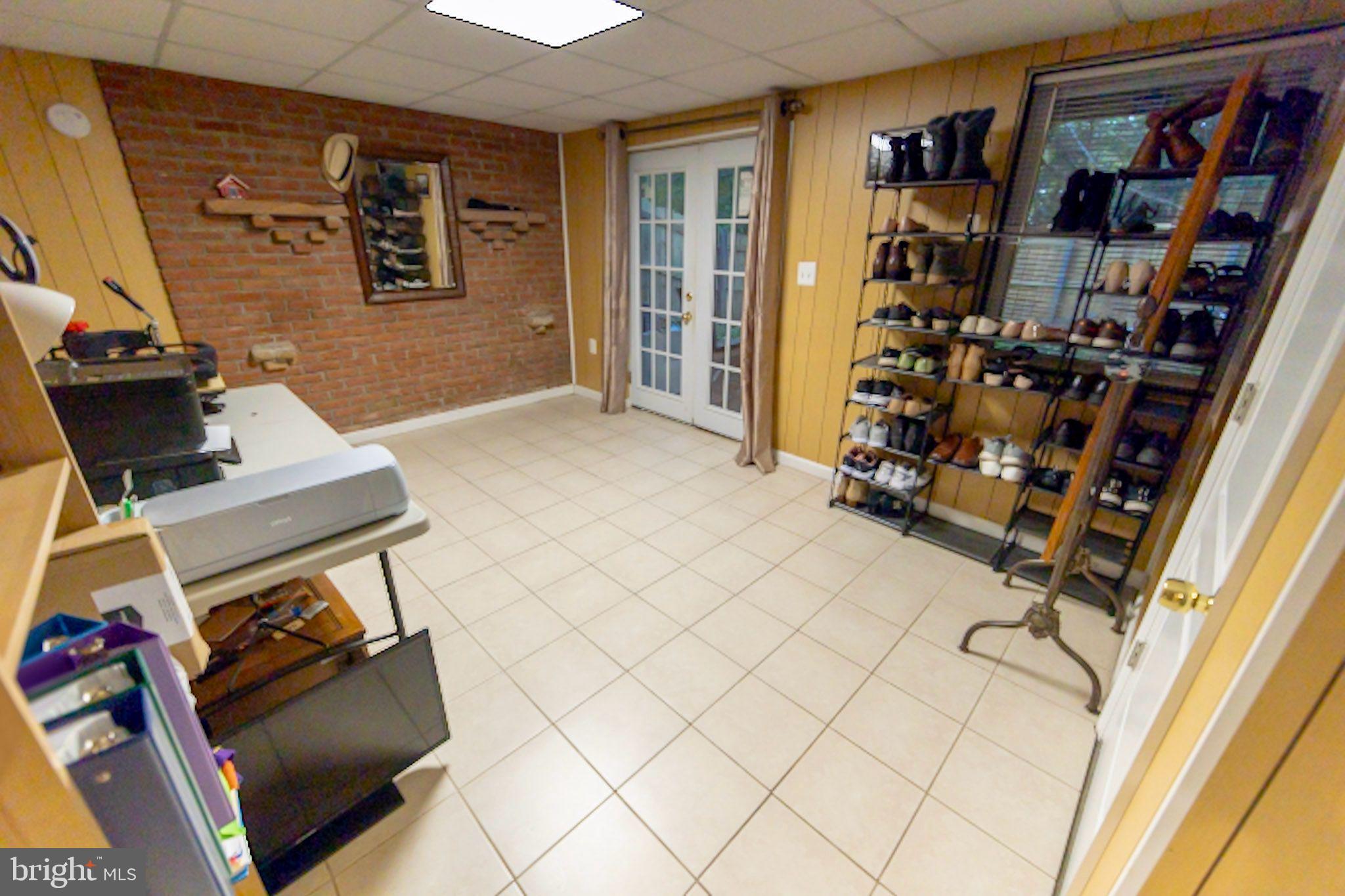 CARROLL PARK MANOR - Residential