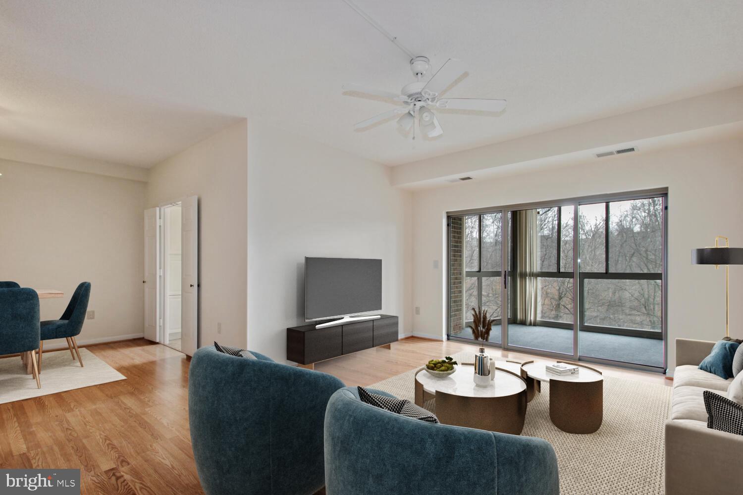 TURNBERRY COURTS AT LEIS - Residential